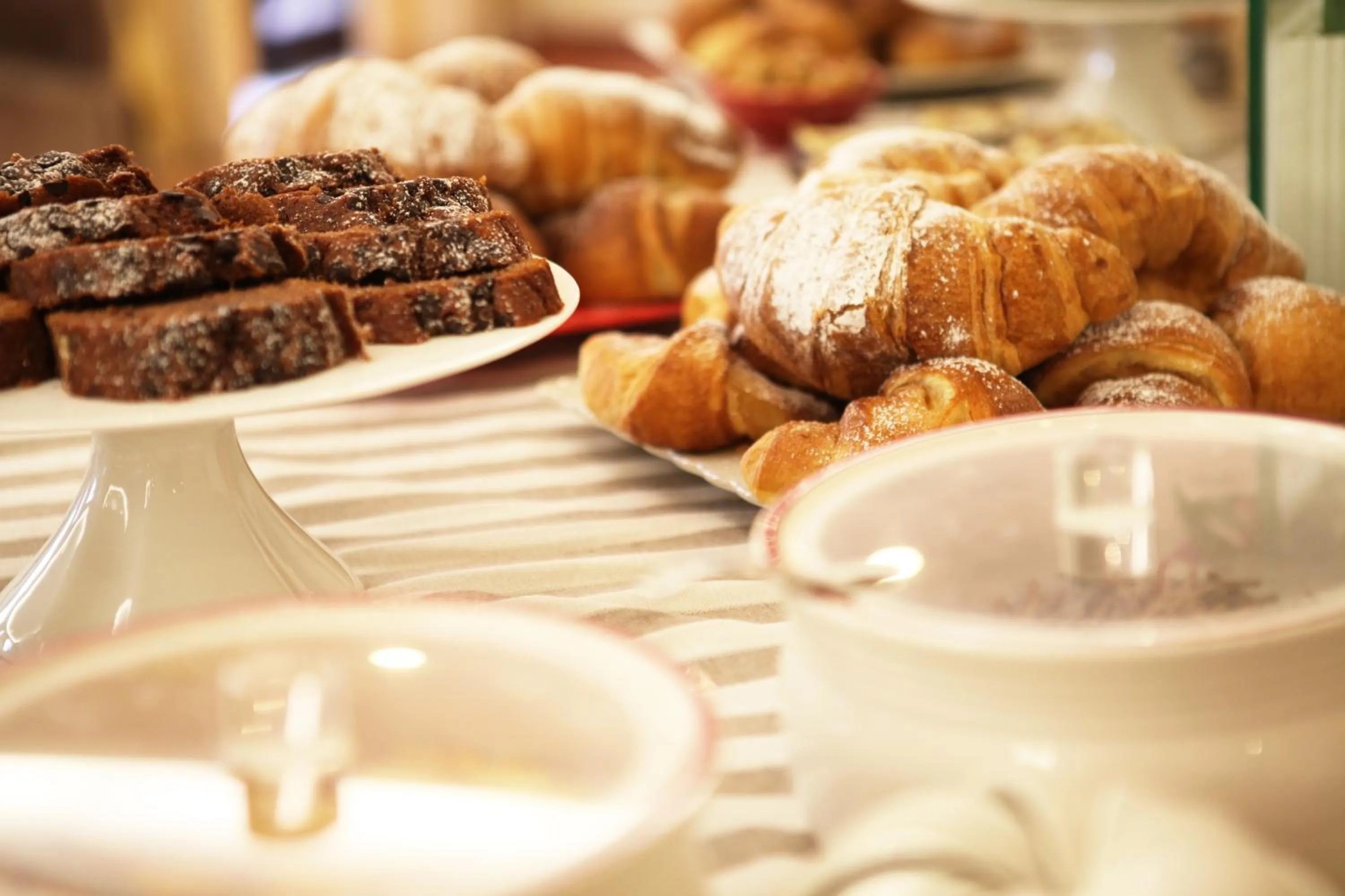 Restaurant/places to eat in Hotel La Torre