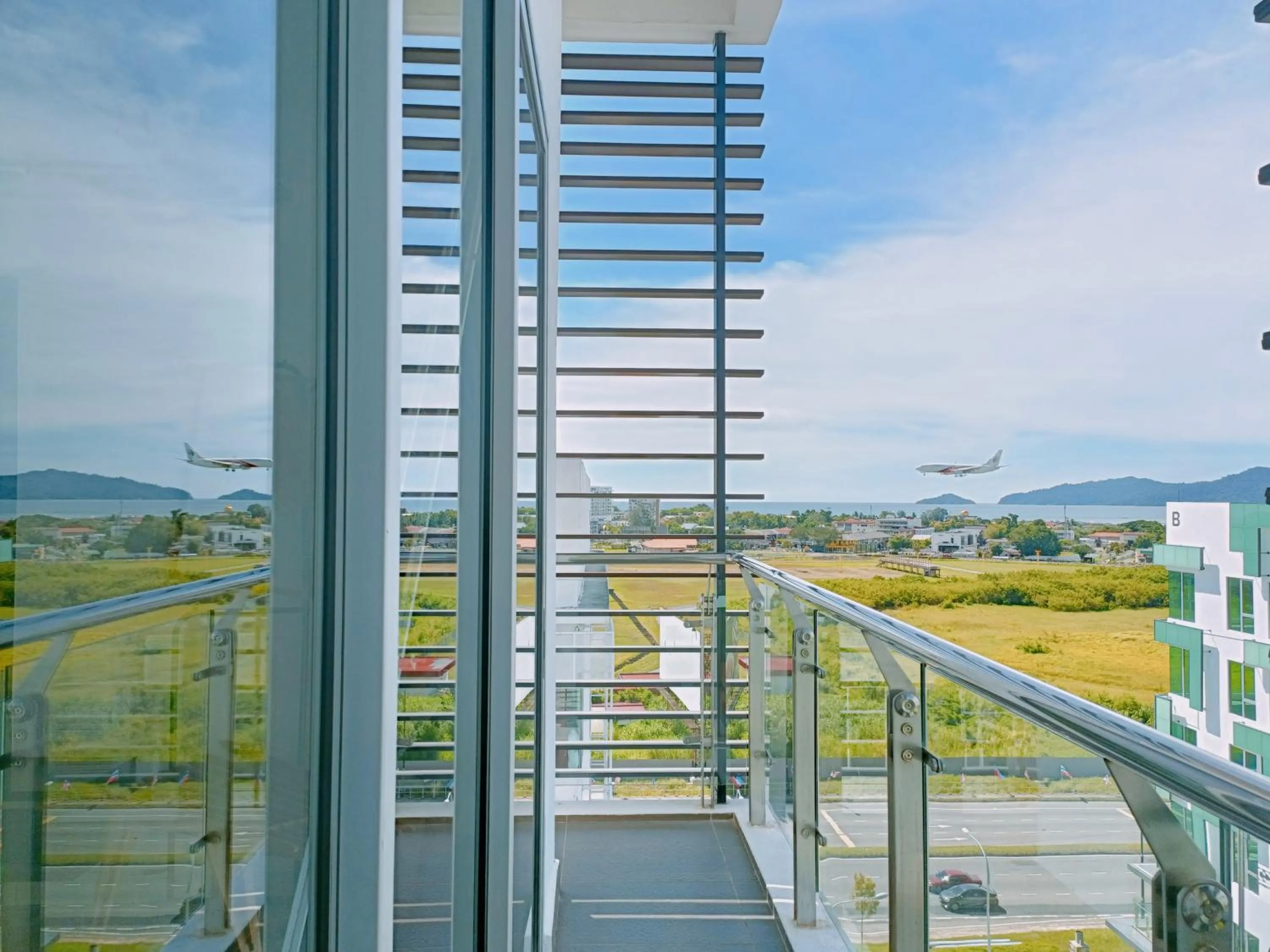 Day in Owl Nest Suite' at aeropod sovo