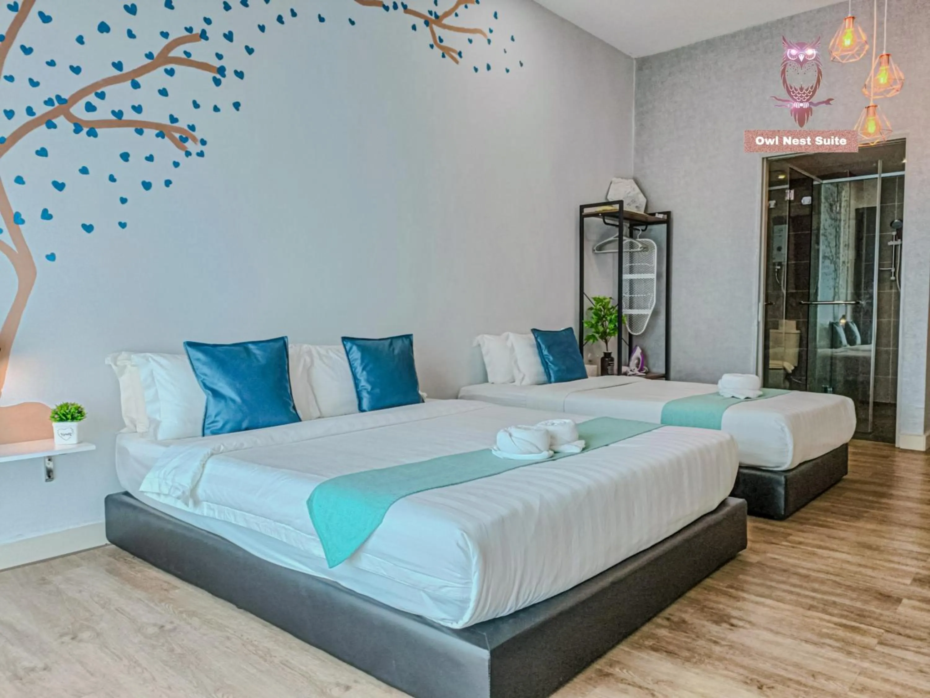 Bed in Owl Nest Suite' at aeropod sovo