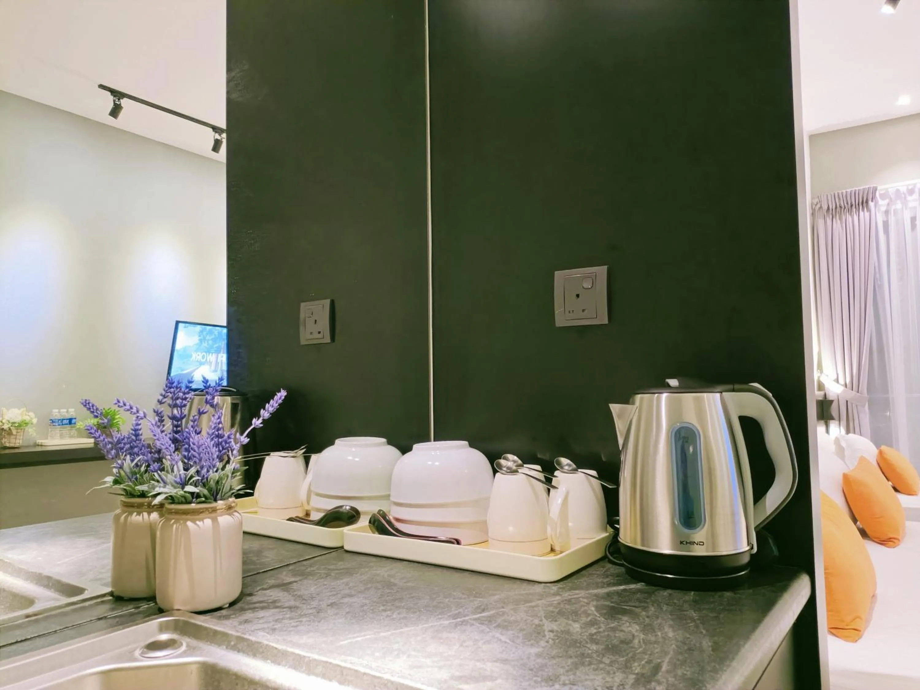 Kitchen or kitchenette in Owl Nest Suite' at aeropod sovo