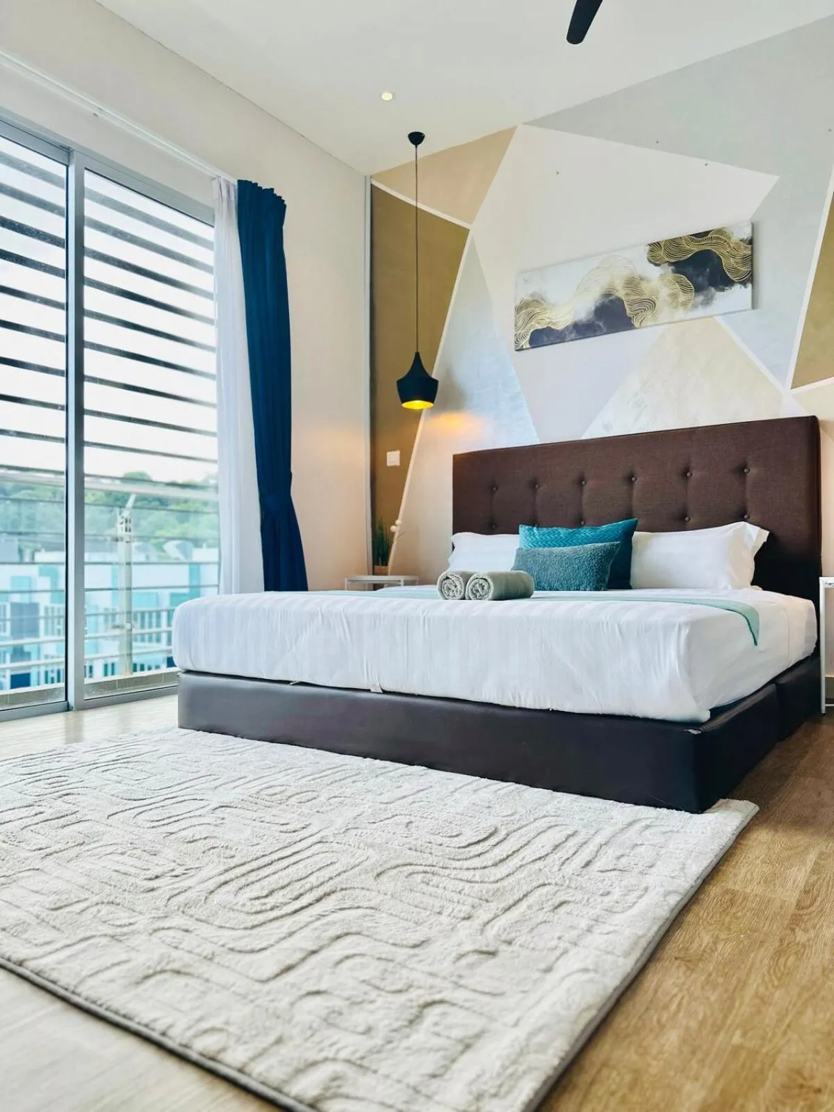 Bed in Owl Nest Suite' at aeropod sovo