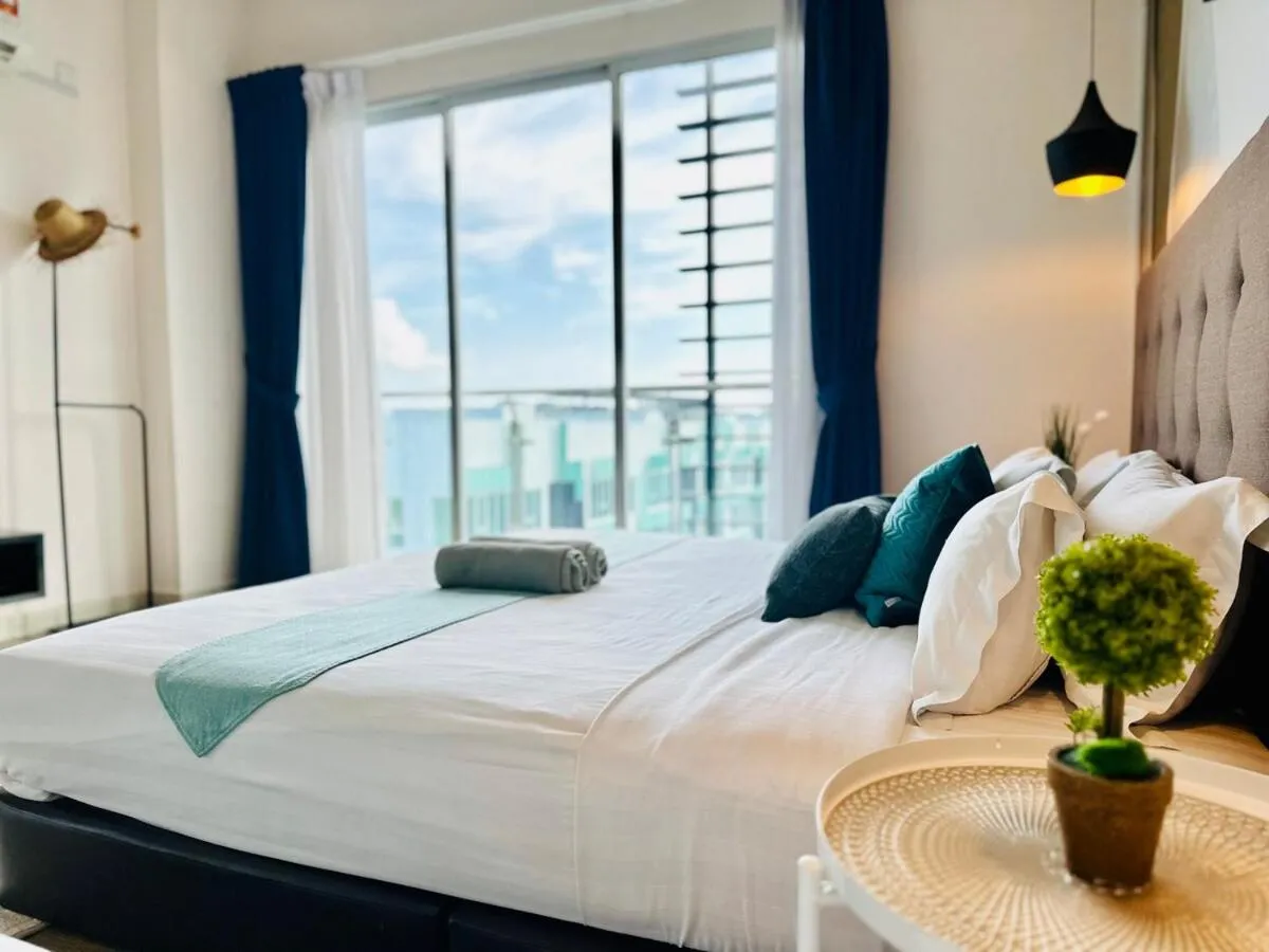 Bed in Owl Nest Suite' at aeropod sovo