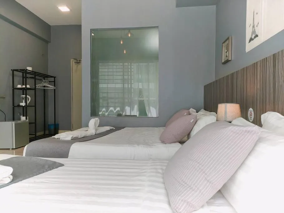 Bed in Owl Nest Suite' at aeropod sovo