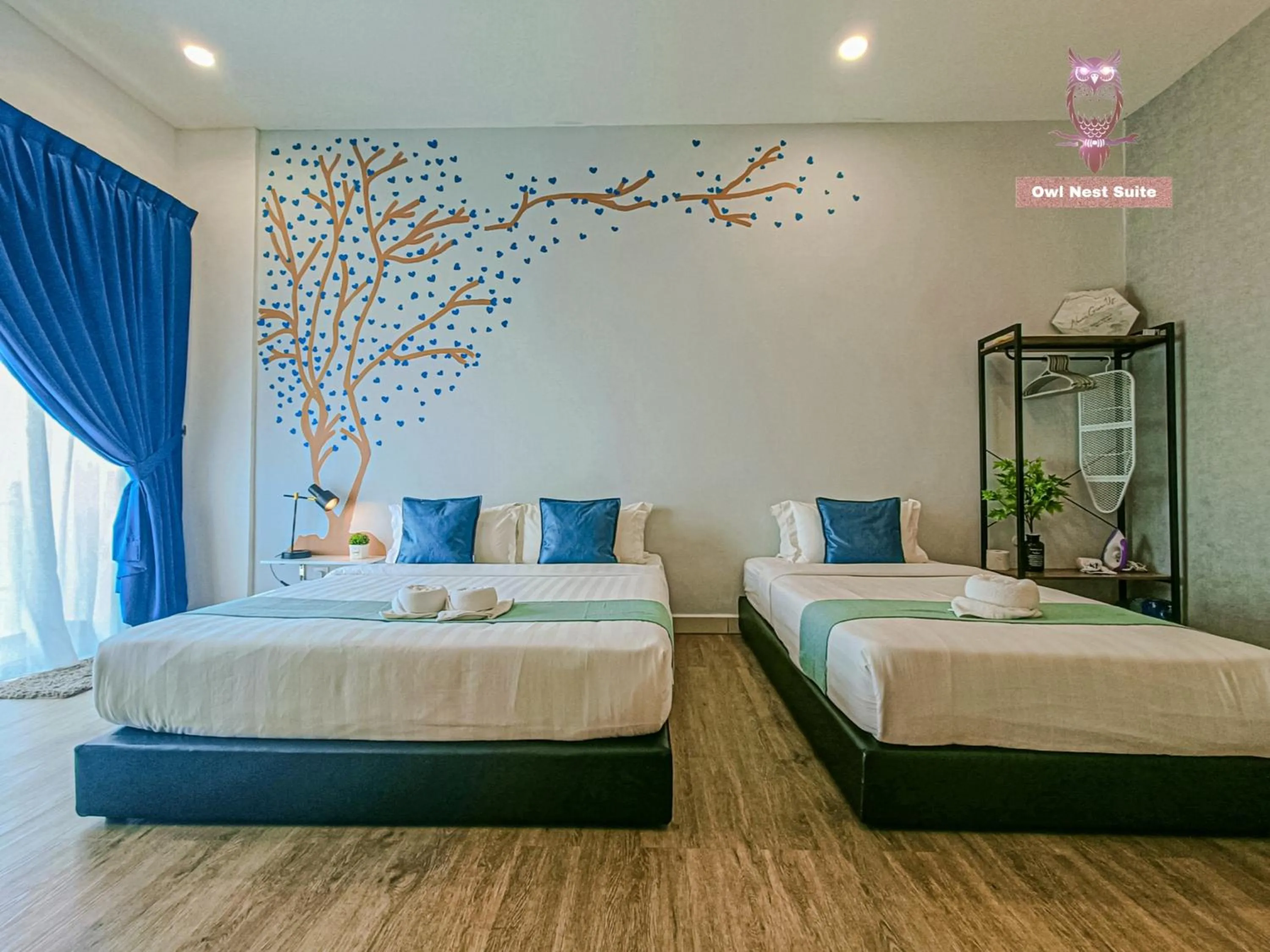 Bed in Owl Nest Suite' at aeropod sovo