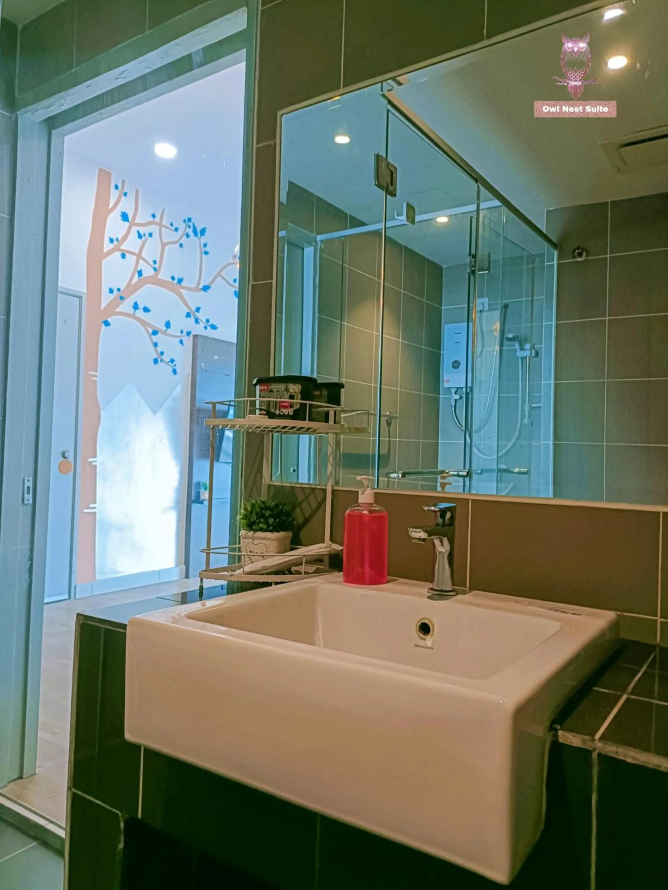 Owl Nest Suite' at aeropod sovo
