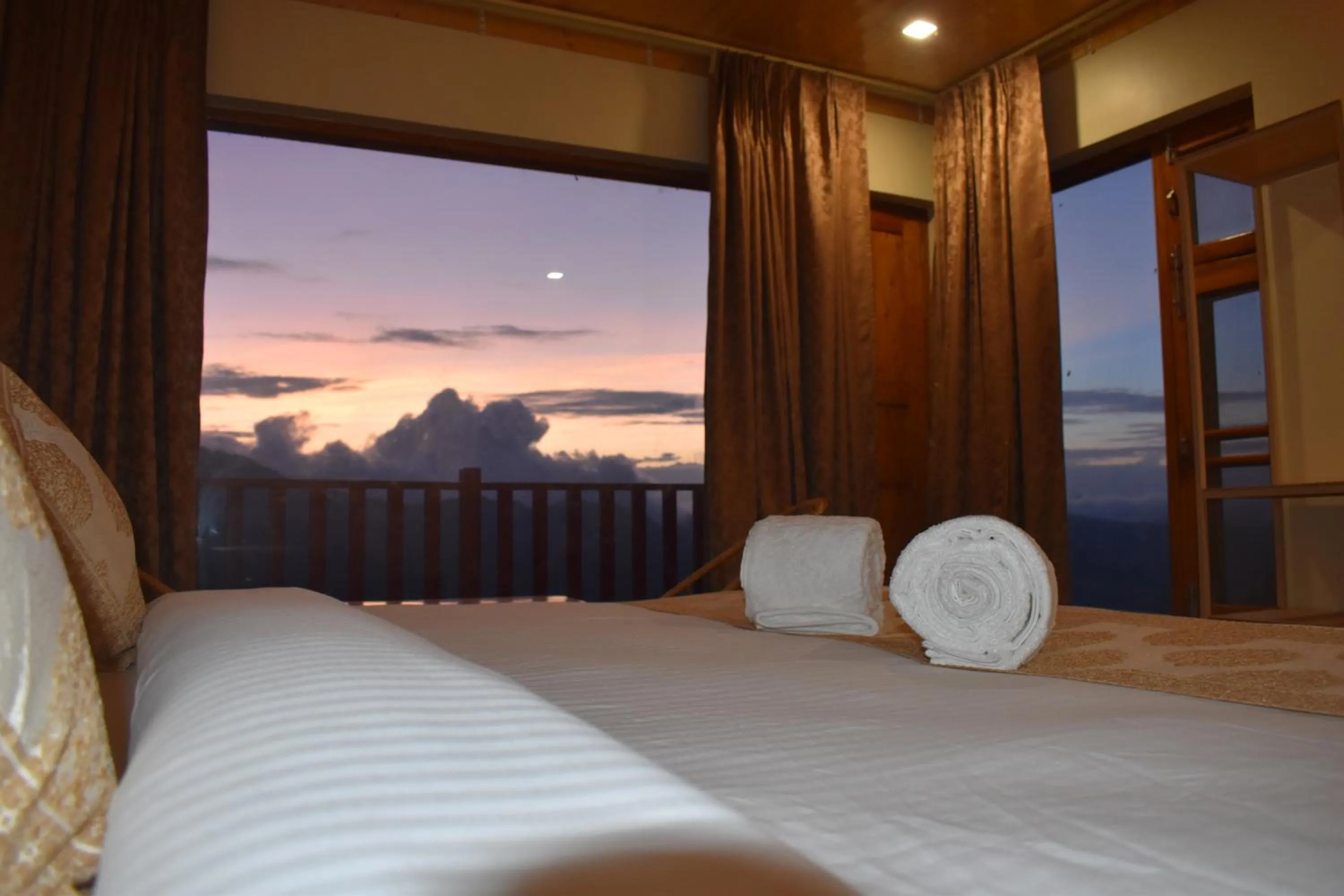 Bedroom, Bed in The Vintage Hill Village - Himalayan Boutique Resort