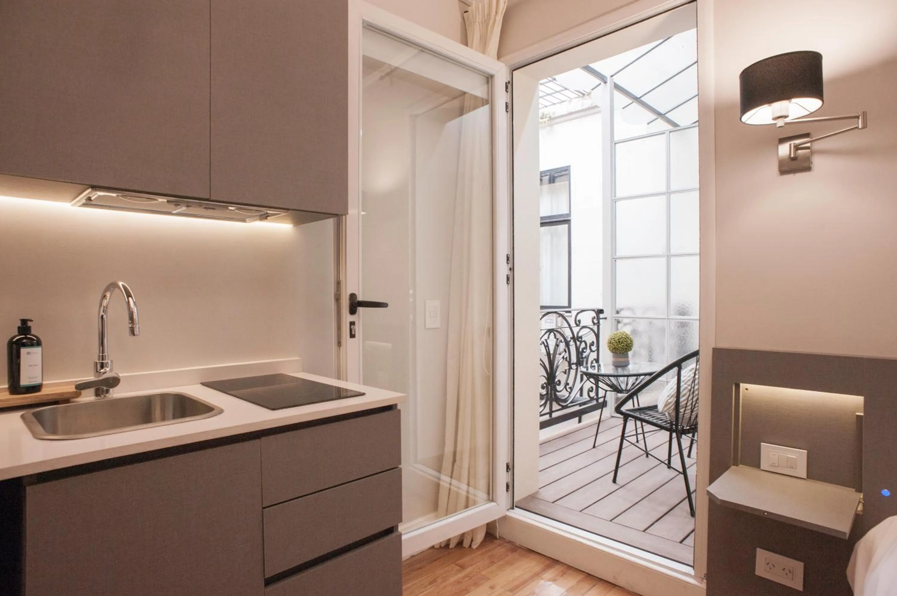 Photo of the whole room in Sarmiento Flats