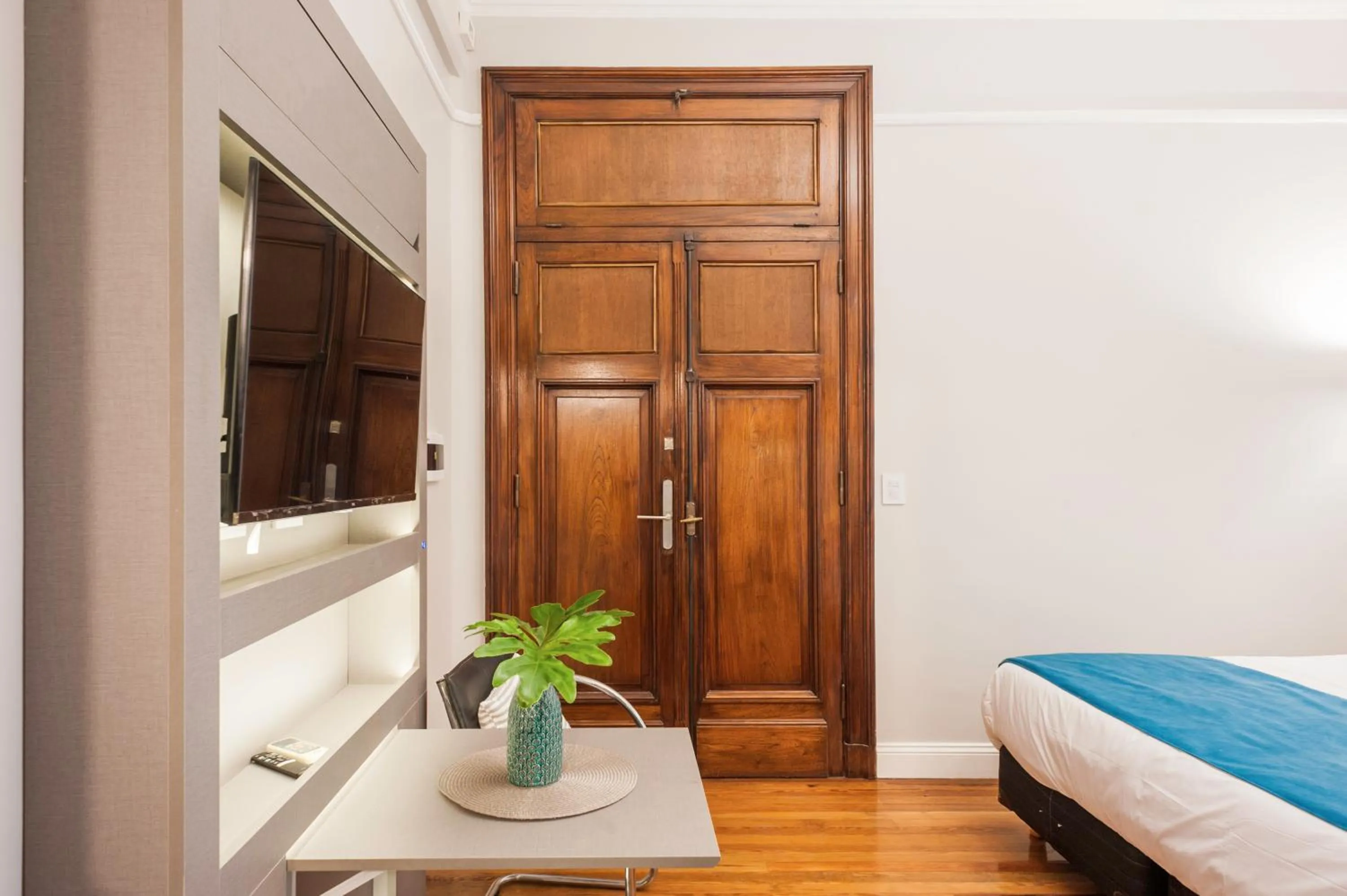 Bed in Sarmiento Flats