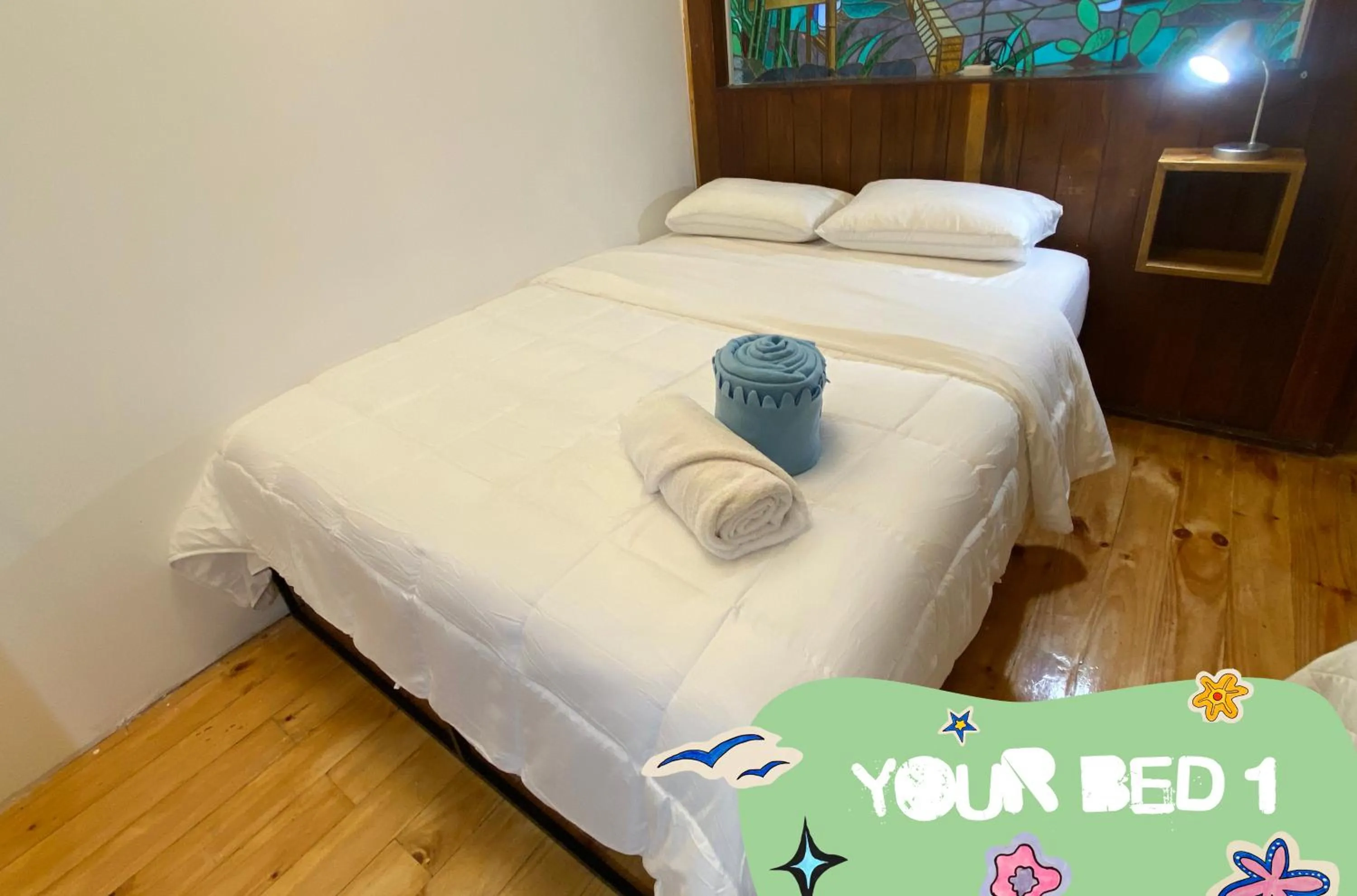 Photo of the whole room, Bed in Hostal Fungi Casa Rosa