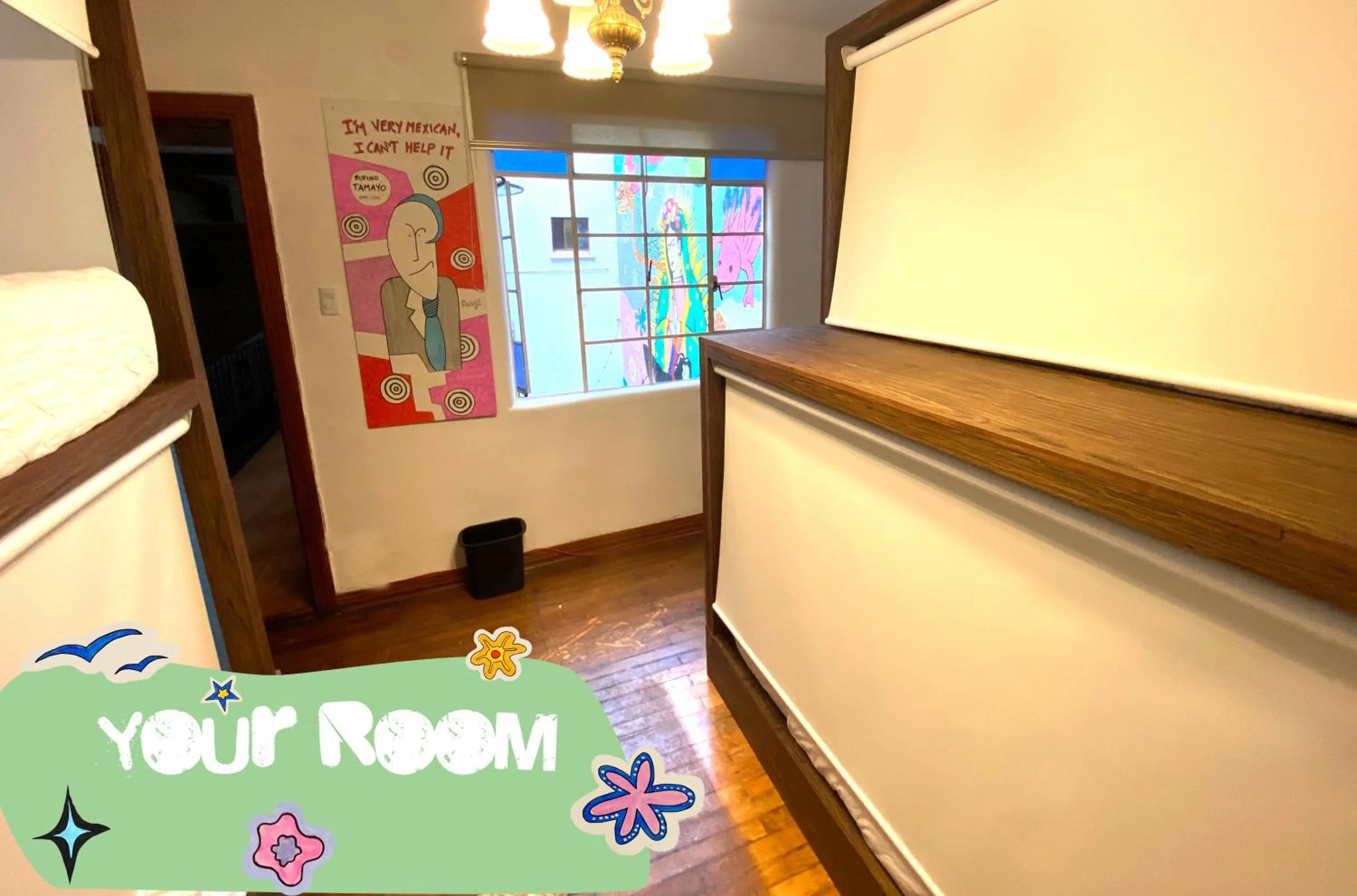 Photo of the whole room in Hostal Fungi Casa Rosa