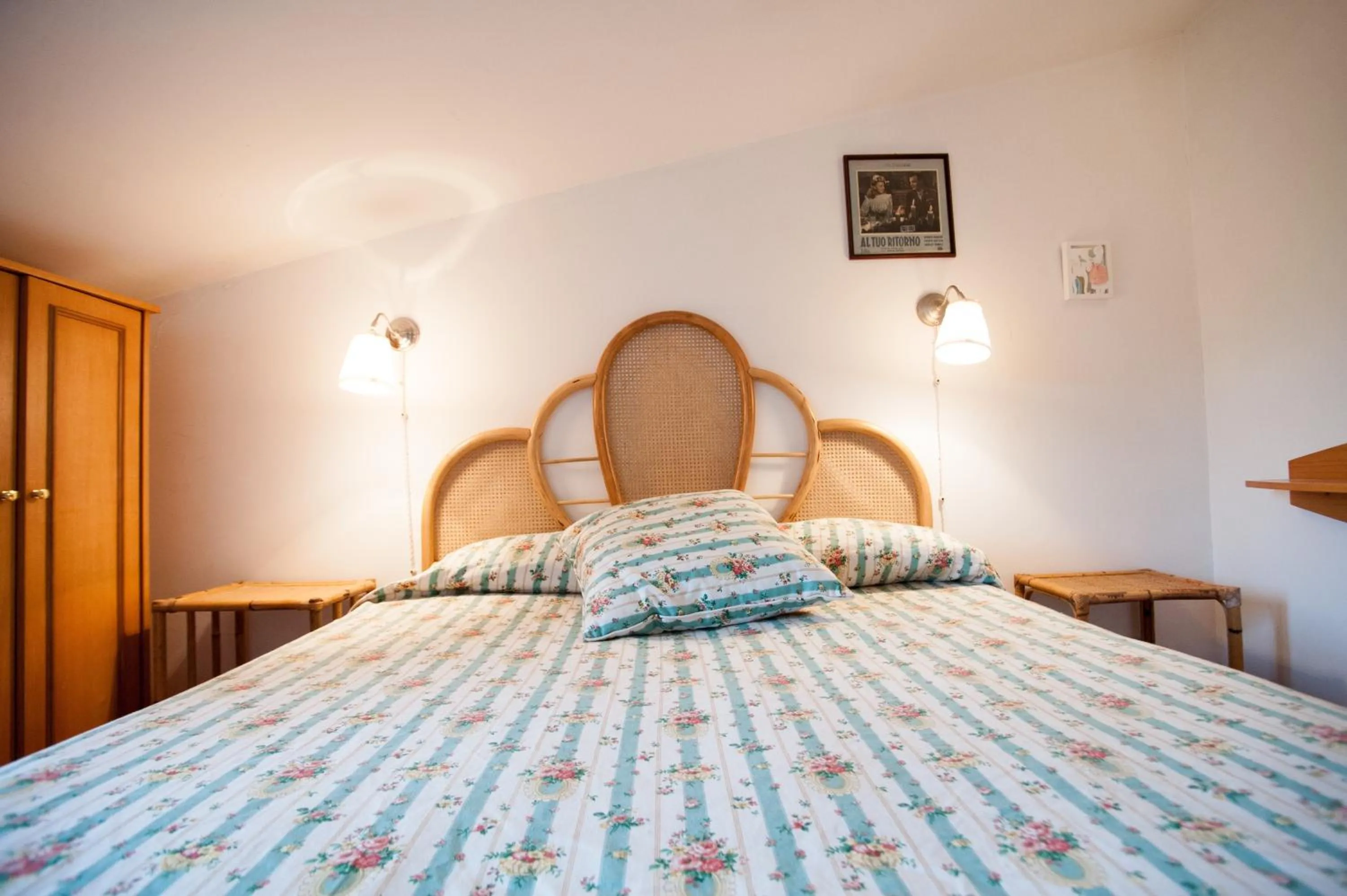 Photo of the whole room, Bed in La Finestra sul Lago