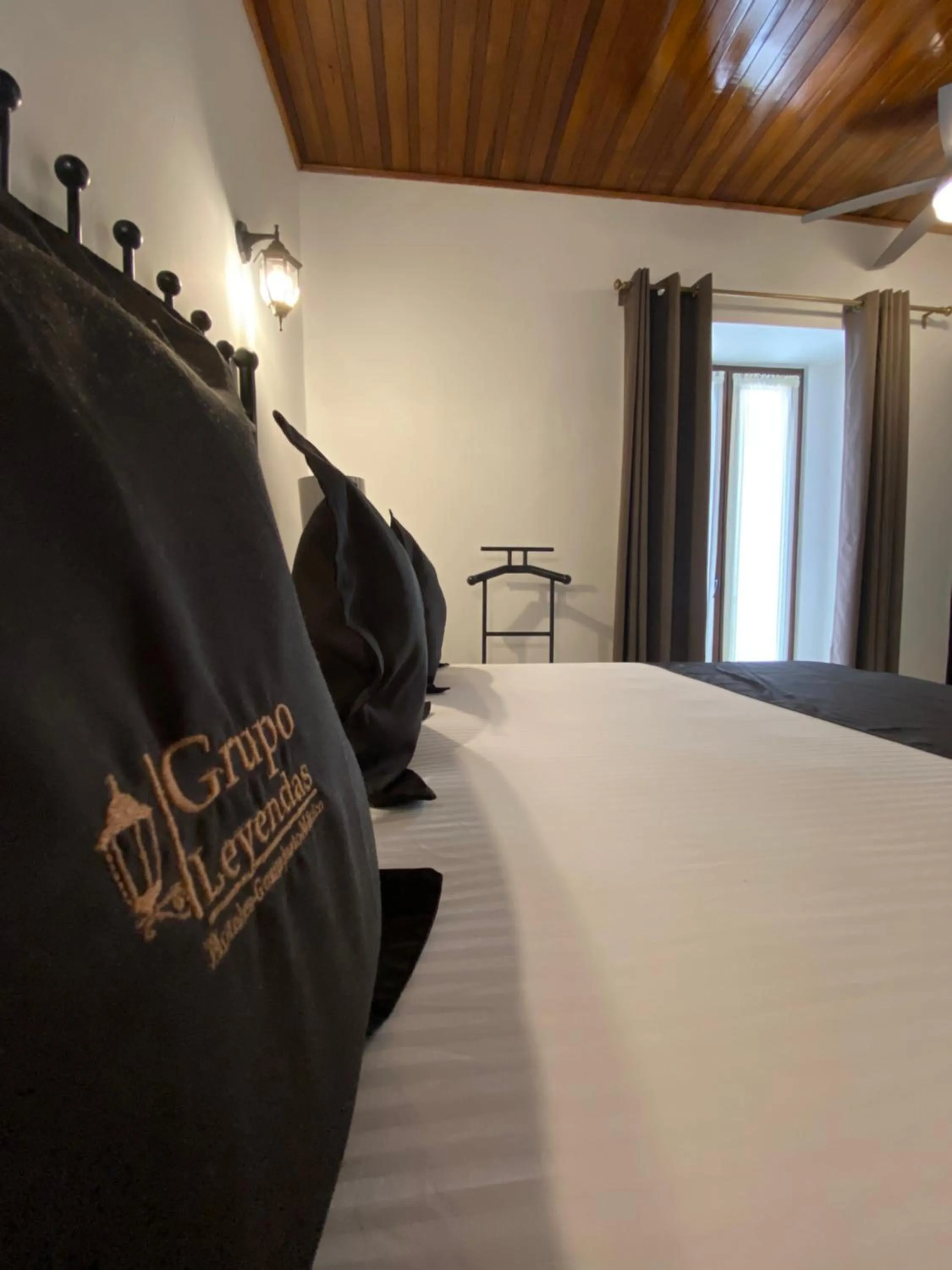 Bed in Hotel Plata Condesa