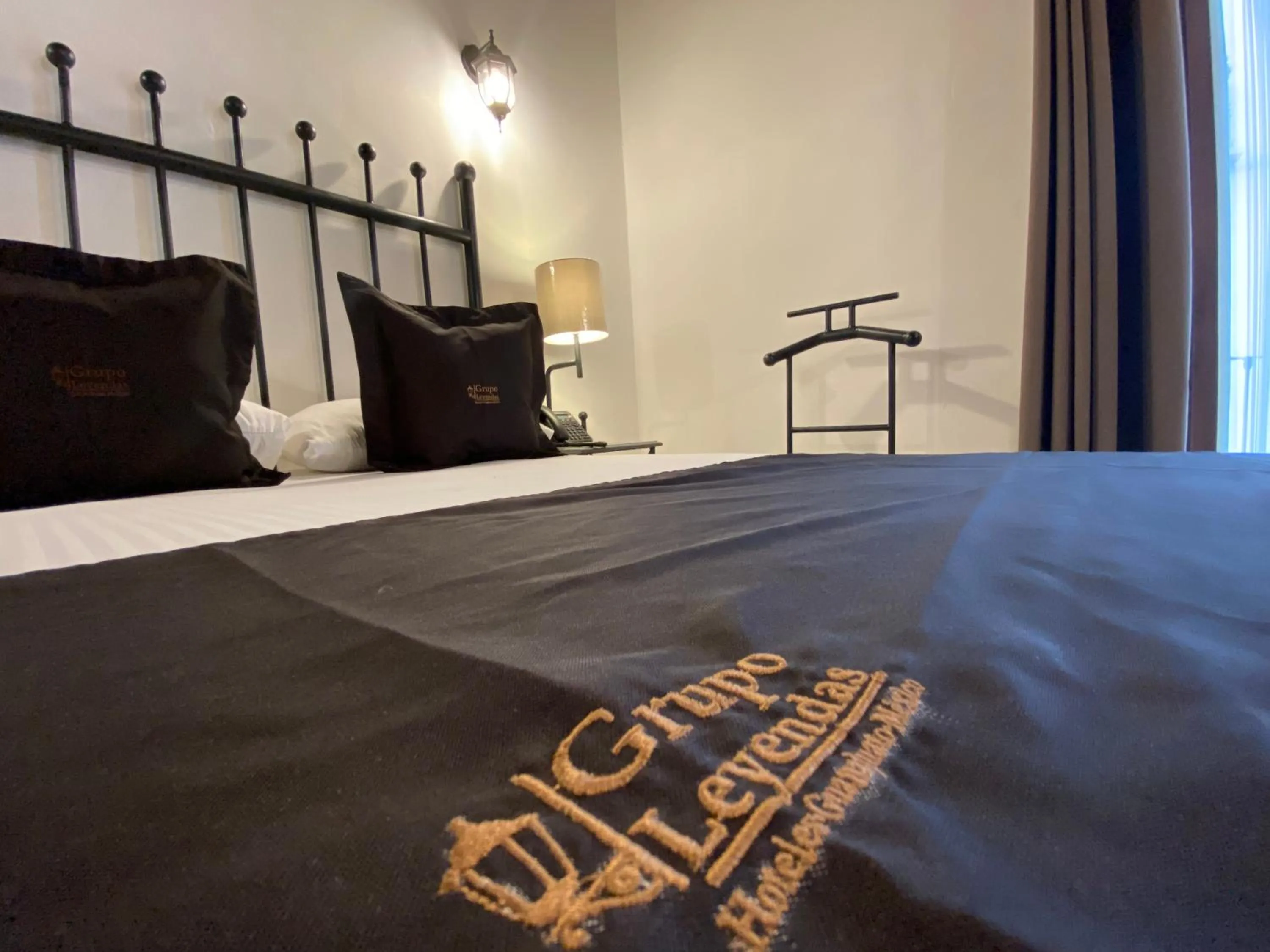 Bed in Hotel Plata Condesa