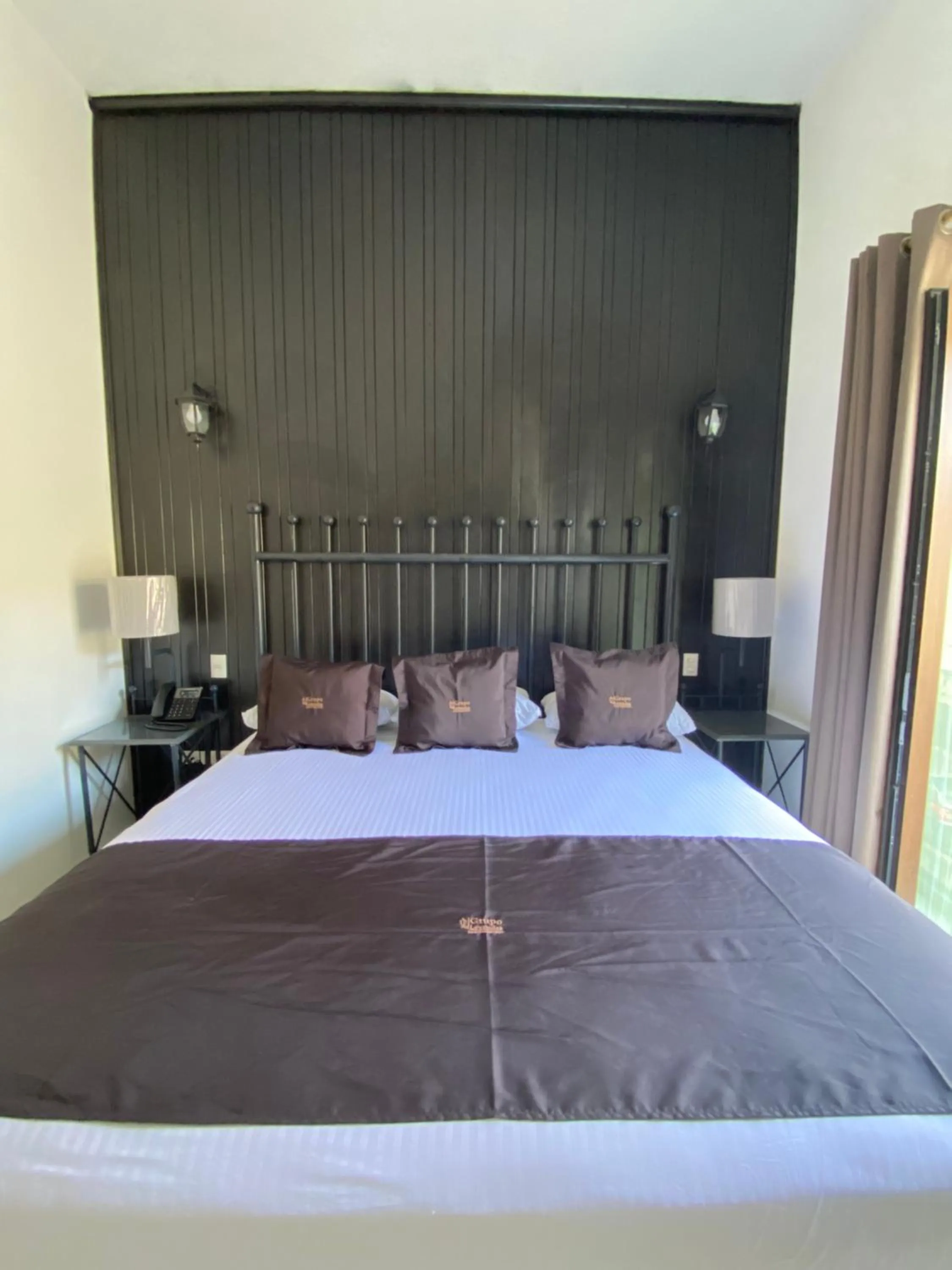 Bed in Hotel Plata Condesa