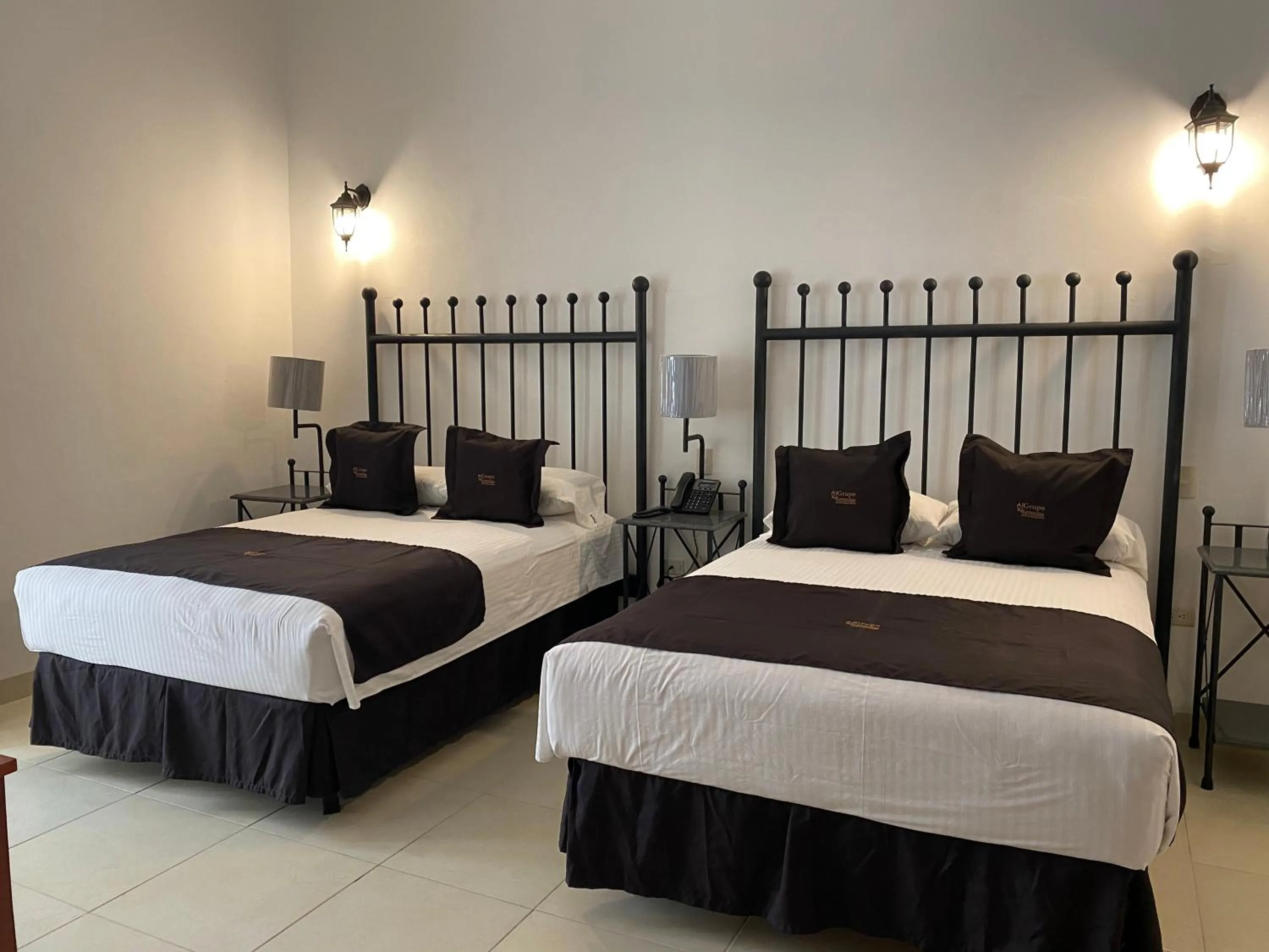 Bed in Hotel Plata Condesa