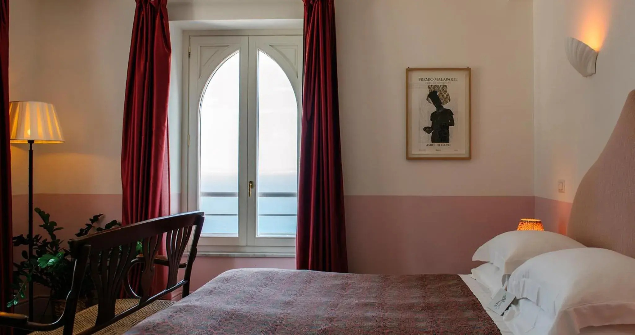 Small Double Room in Il Capri Hotel Small Double Room in Il Capri Hotel