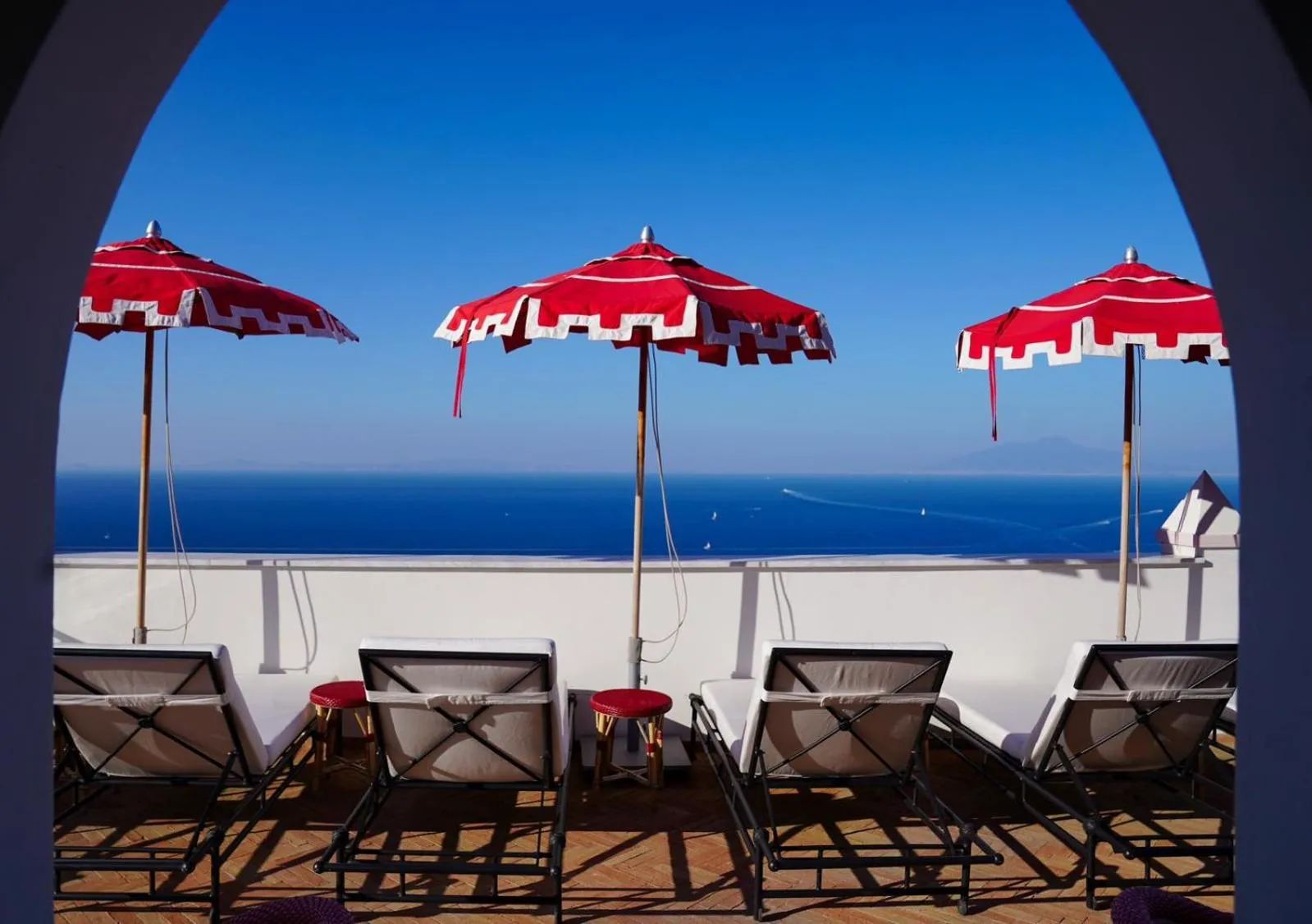 Pool view in Il Capri Hotel
