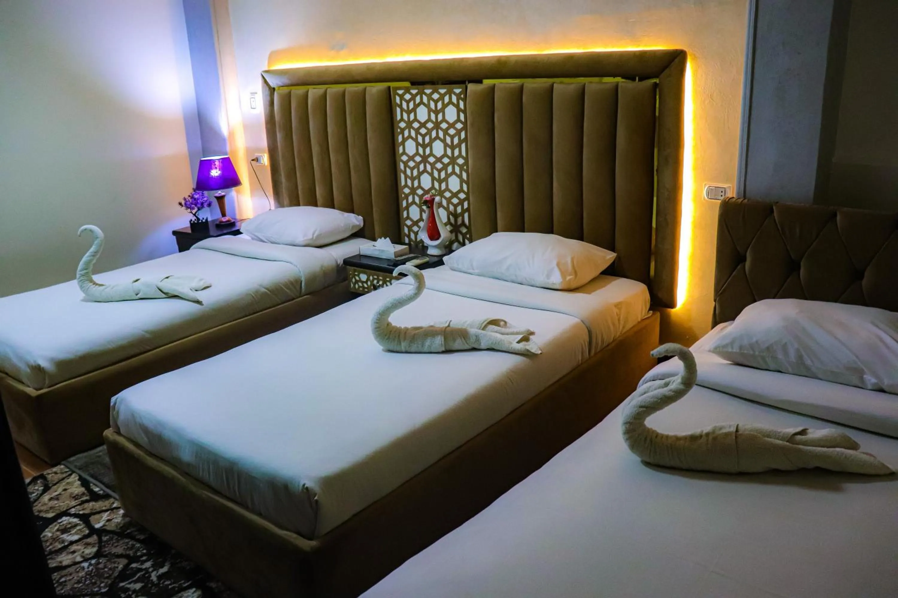 Bed in Golden Pyramids Inn