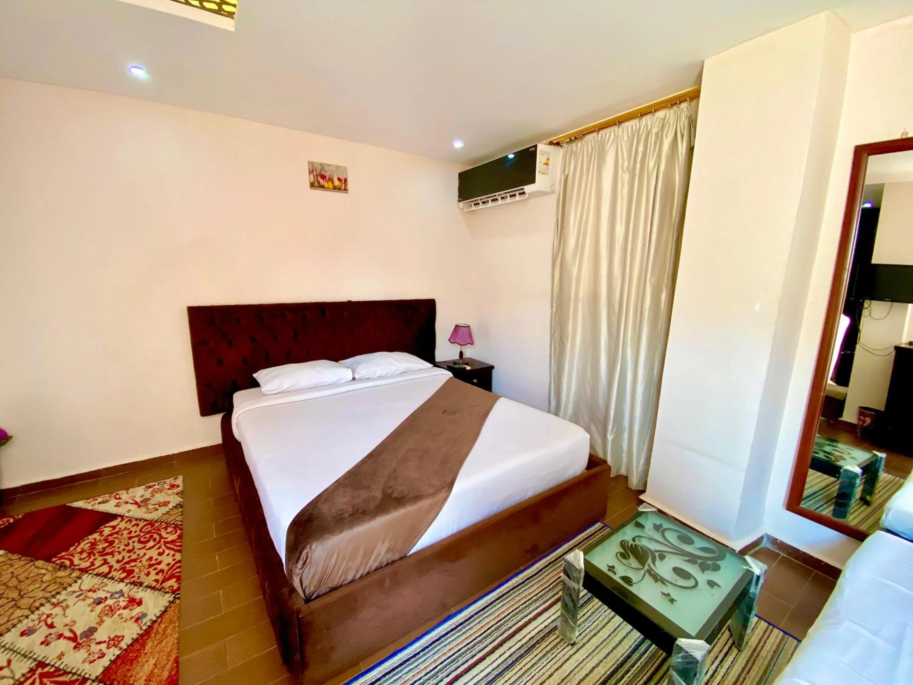 Bed in Golden Pyramids Inn