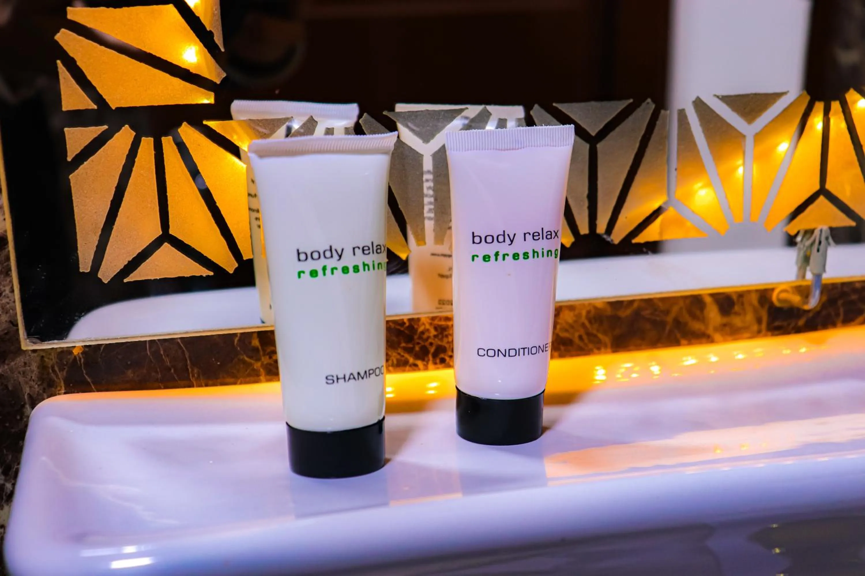 Bathroom in Golden Pyramids Inn