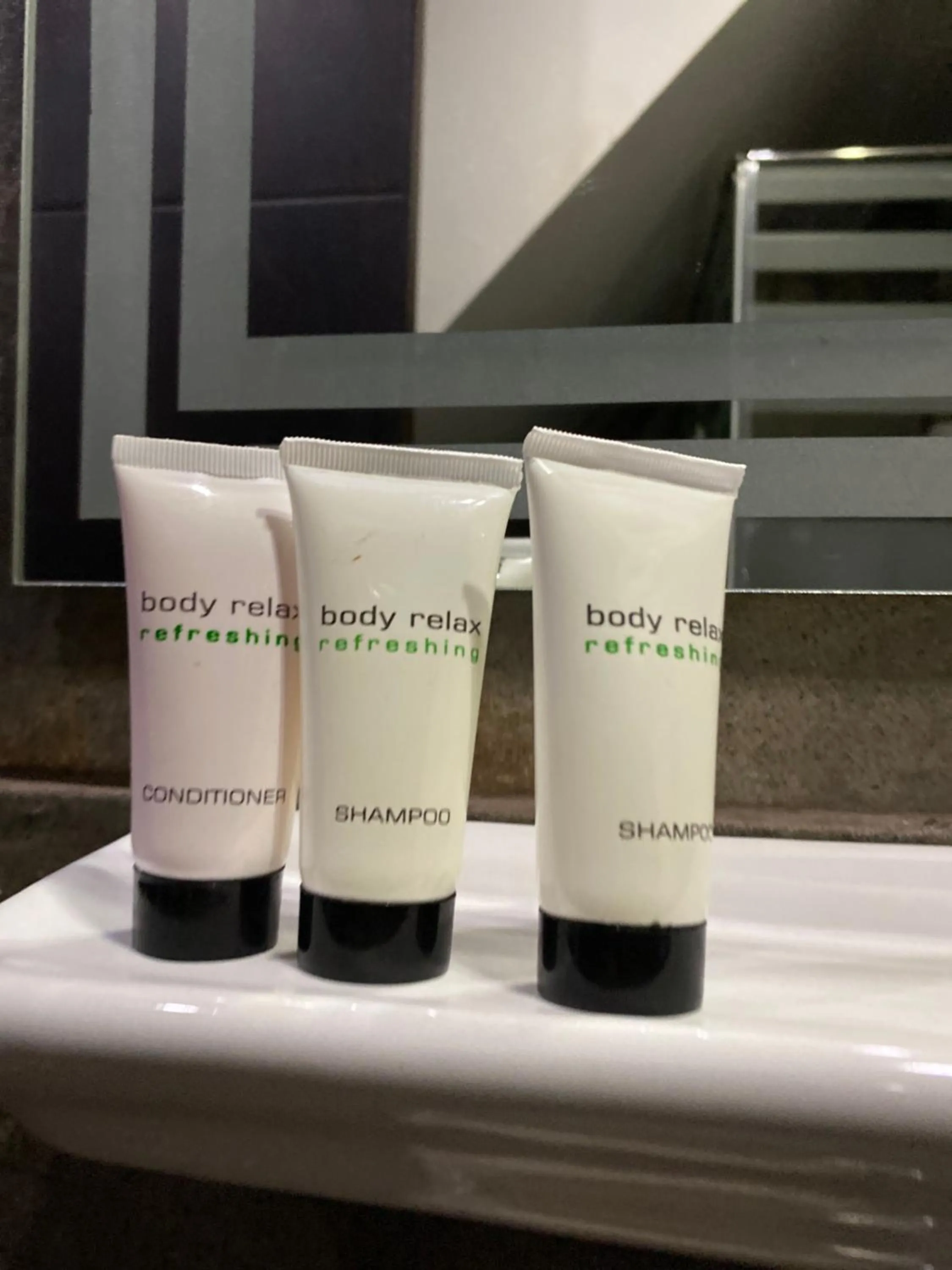 Bathroom in Golden Pyramids Inn