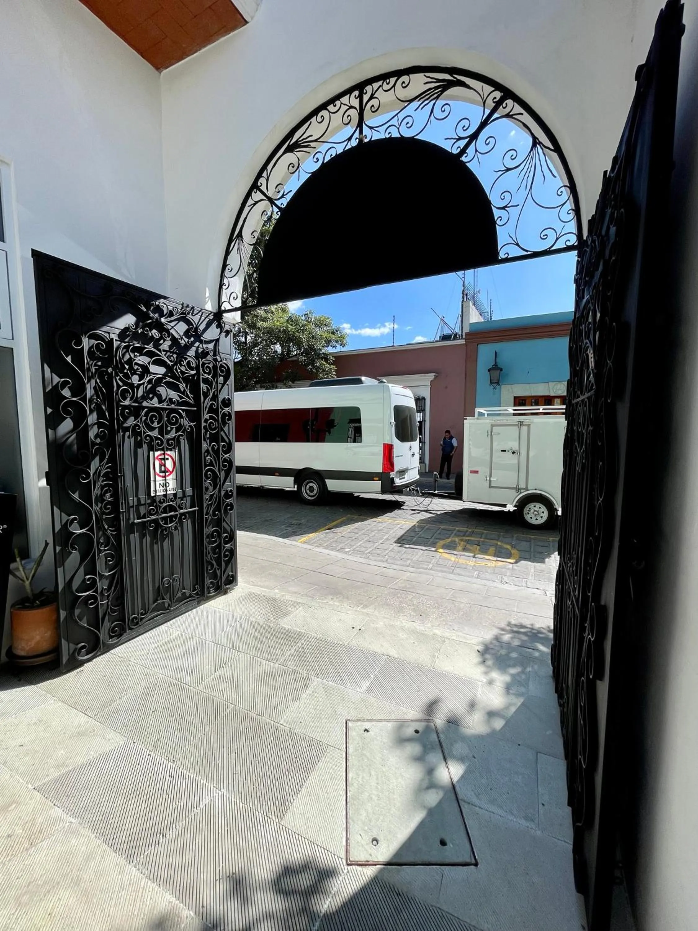 Facade/entrance in LARIMAR Gallery y Hotel Boutique