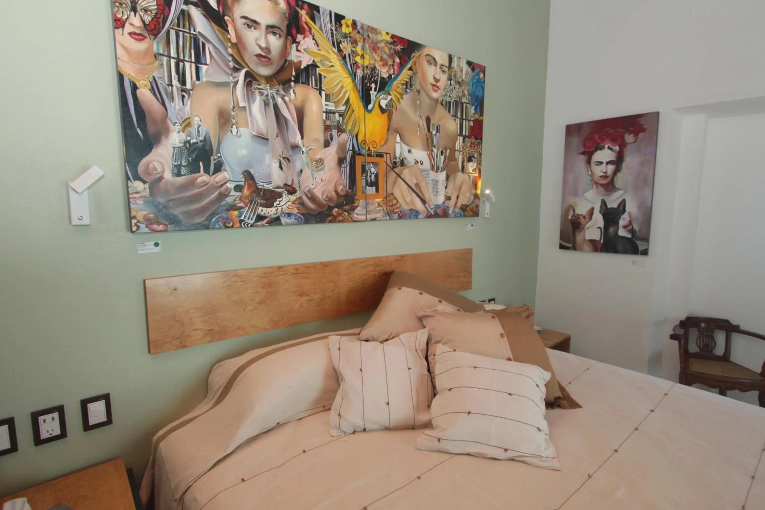 Bed in LARIMAR Gallery y Hotel Boutique
