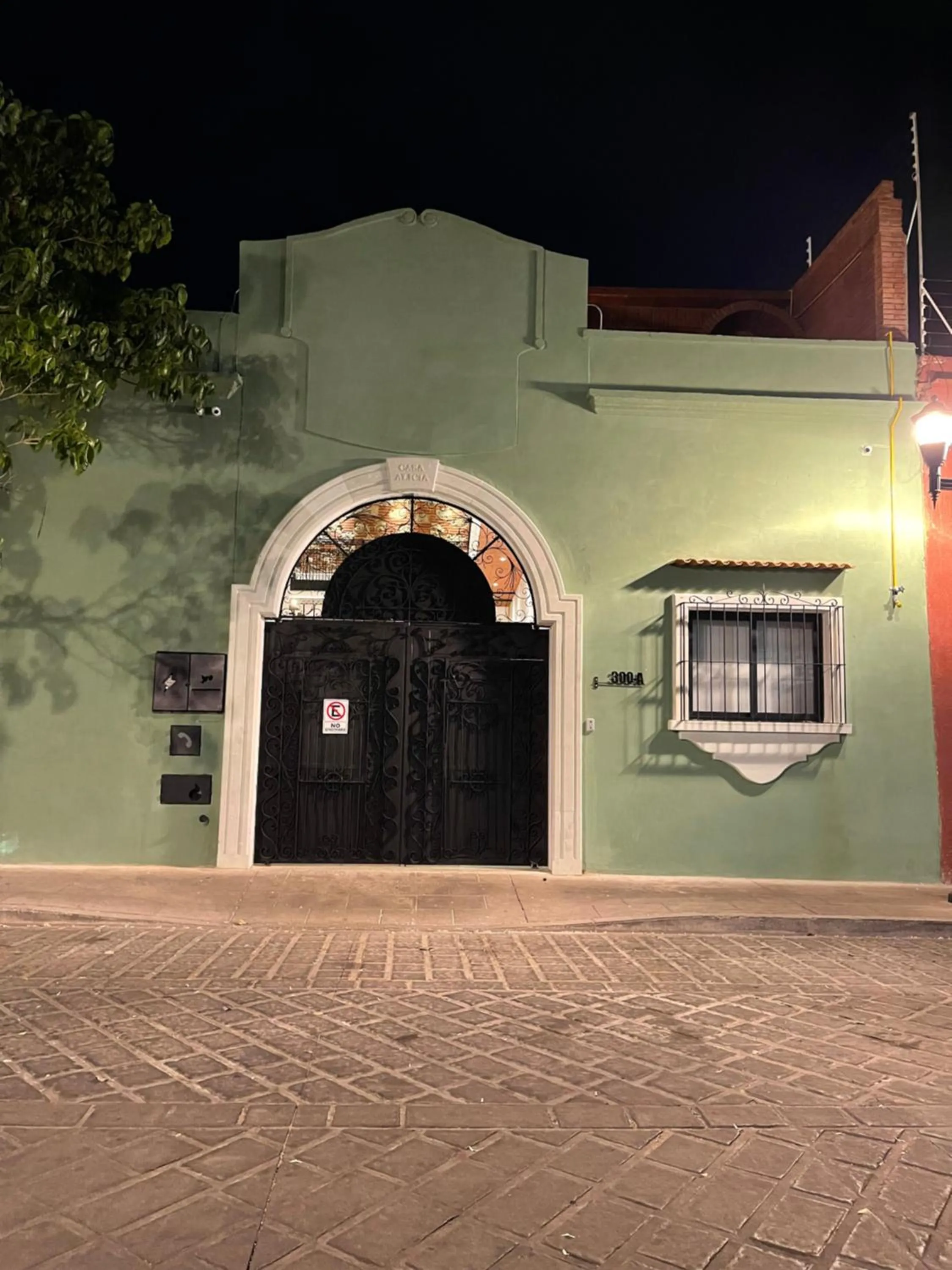 Facade/entrance in LARIMAR Gallery y Hotel Boutique