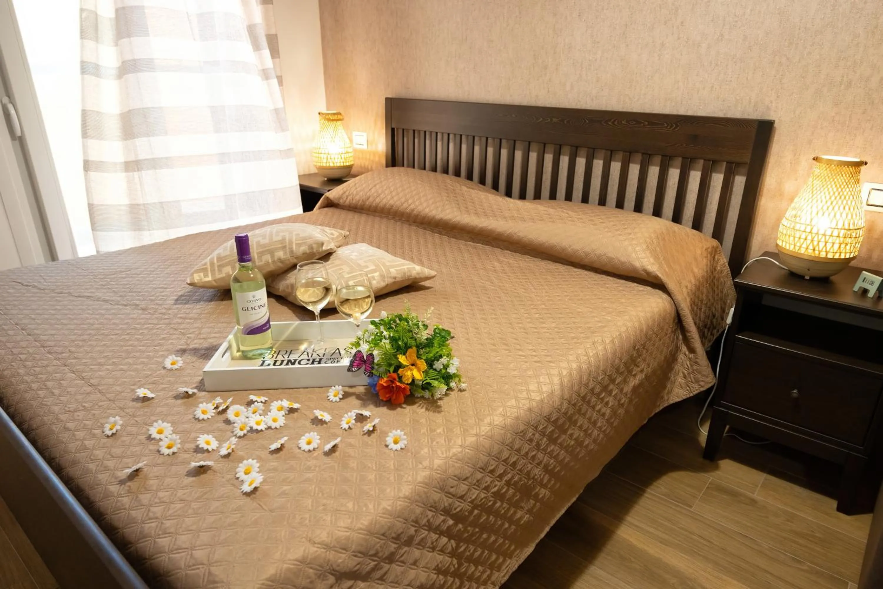 Bedroom, Bed in Sunset House