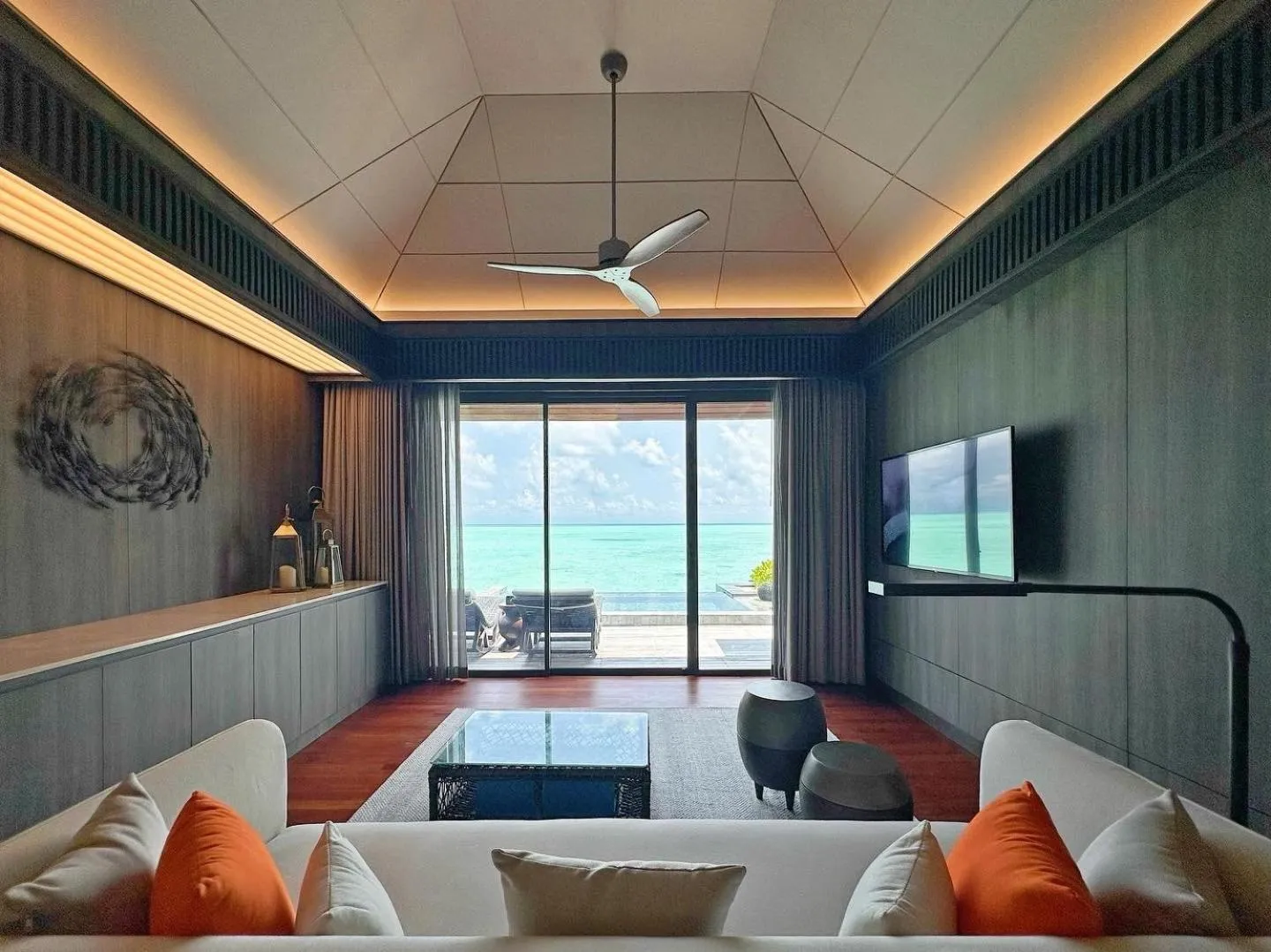 Bedroom in Madifushi Private Island- Free return seaplane transfr for min 5&9 nights for 19Dec-10Jan