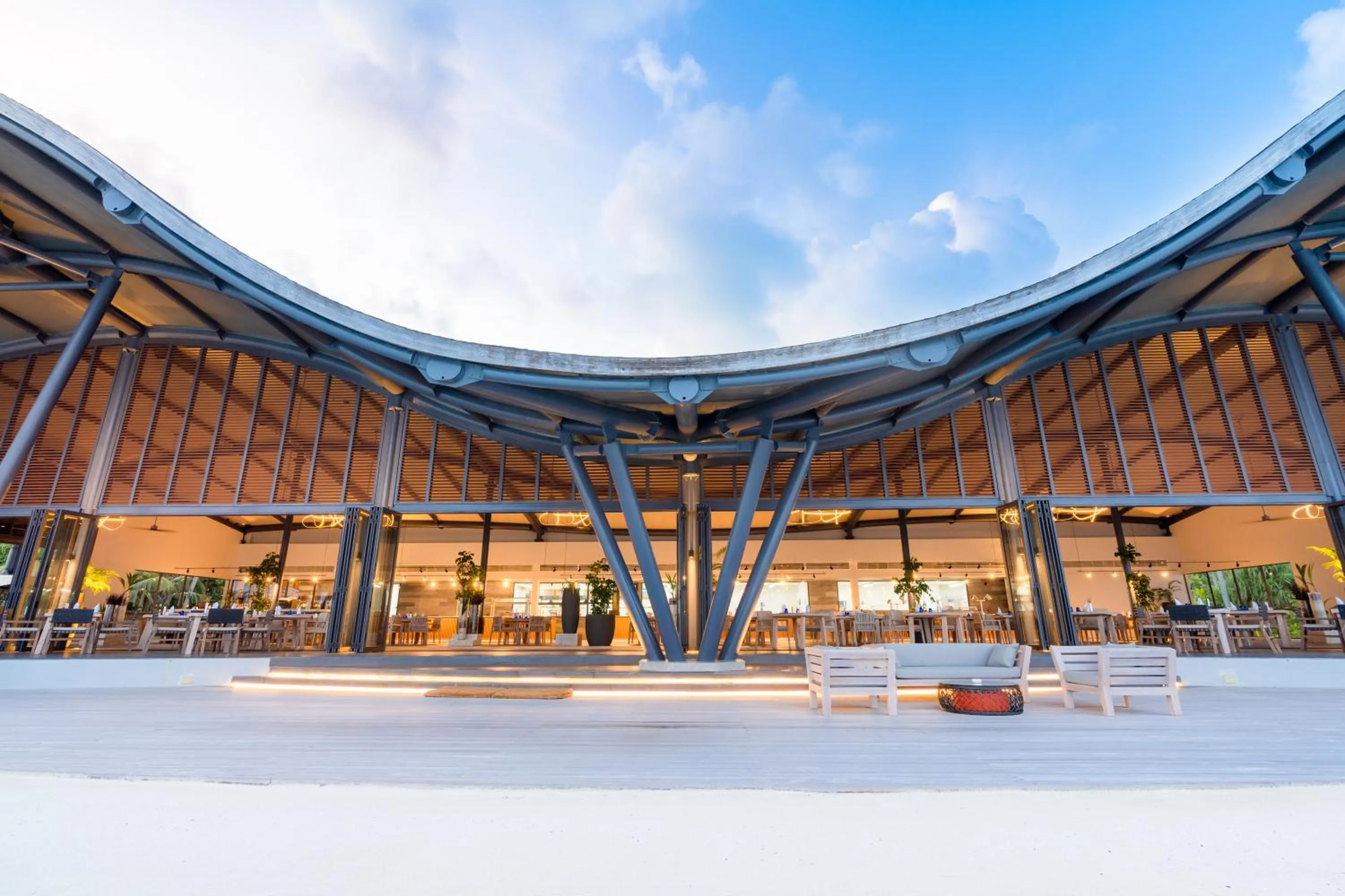 Restaurant/places to eat in Madifushi Private Island- Free return seaplane transfr for min 5&9 nights for 19Dec-10Jan