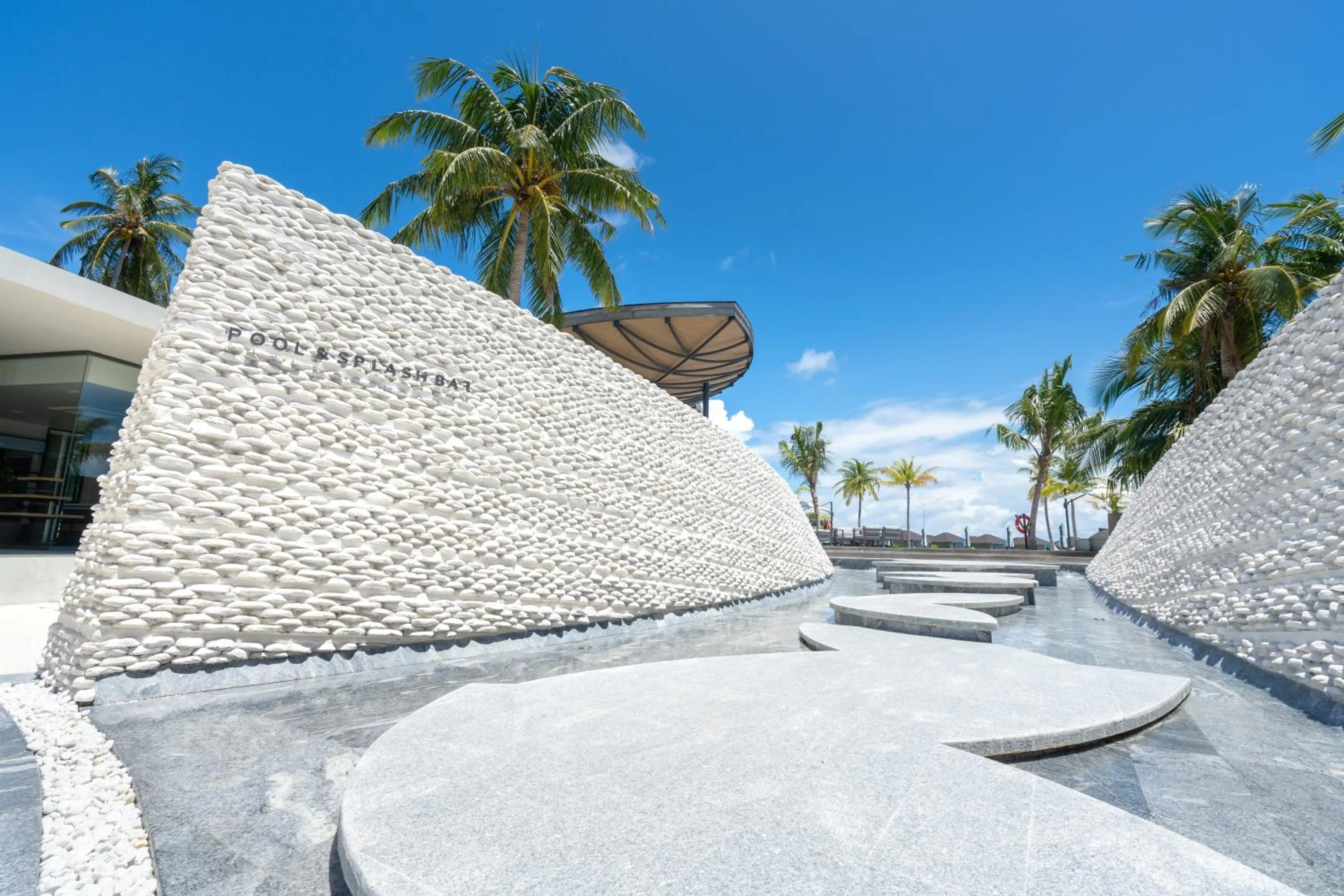 Lounge or bar in Madifushi Private Island- Free return seaplane transfr for min 5&9 nights for 19Dec-10Jan