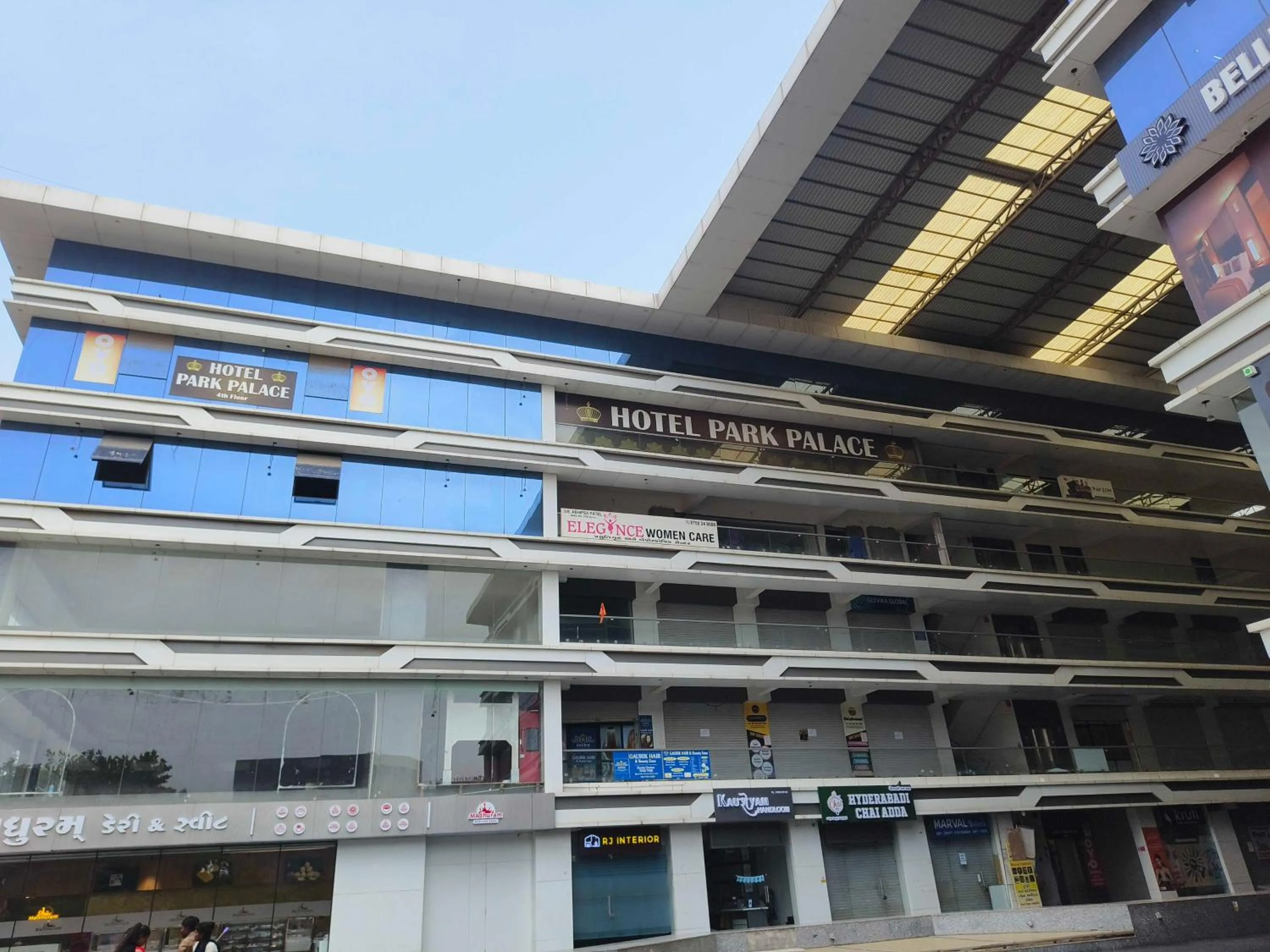 Facade/entrance in Hotel O Park Palace