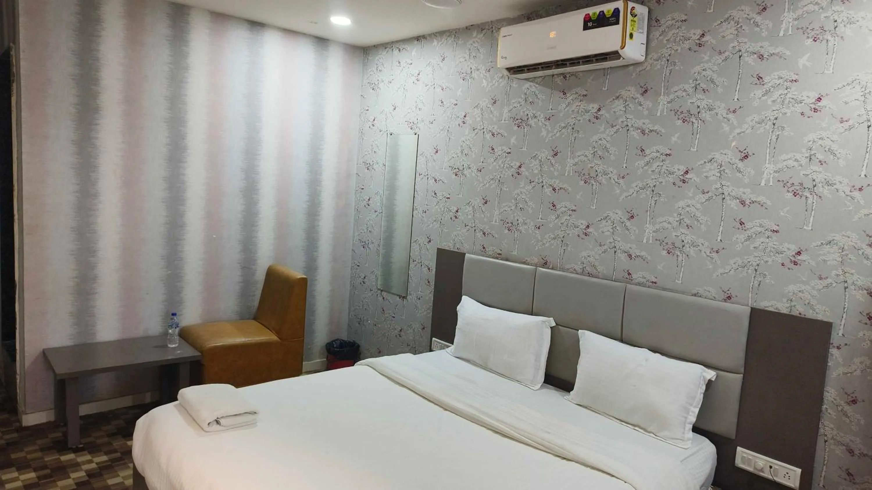 Bedroom, Bed in Hotel O Park Palace