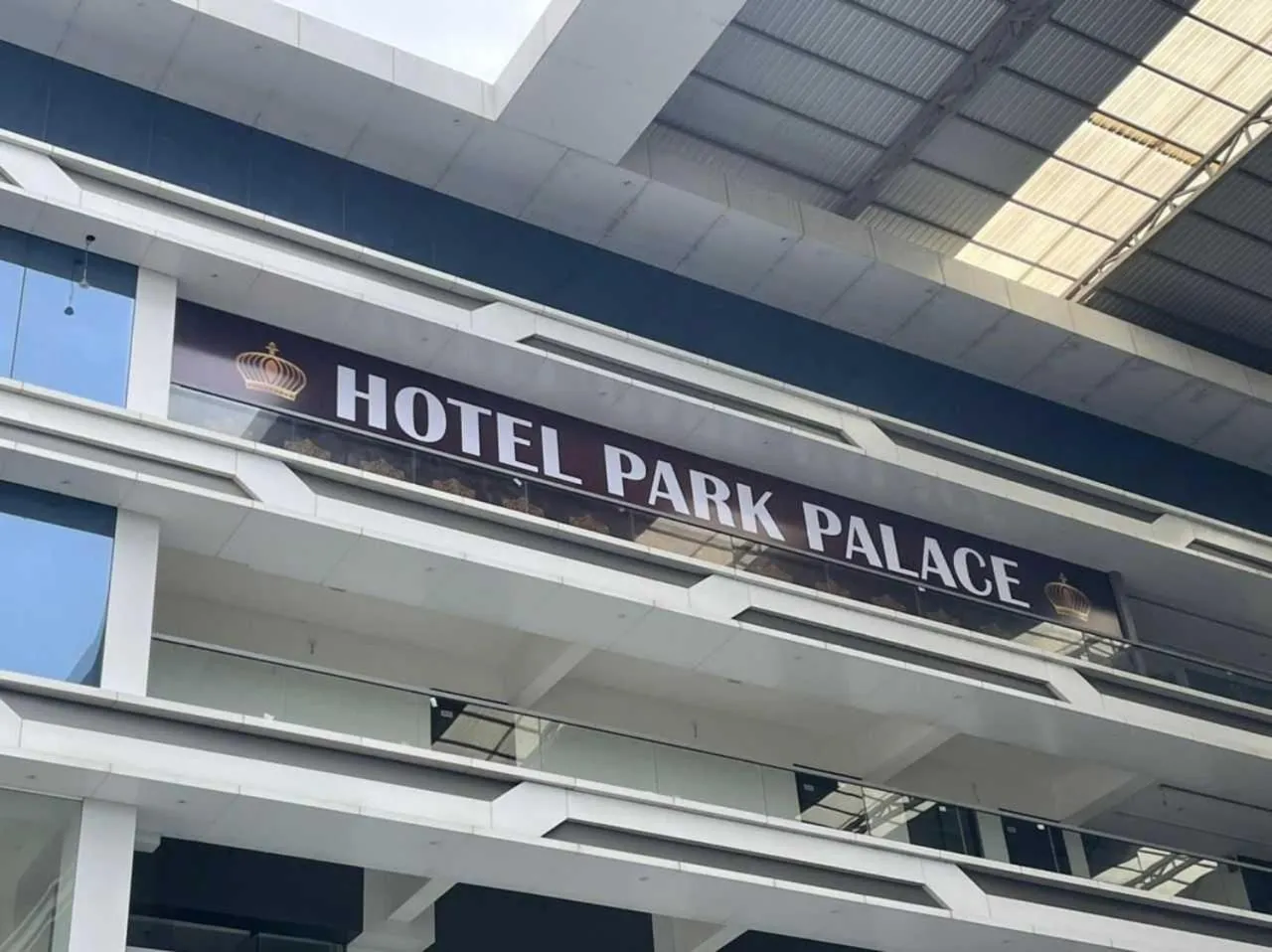 Facade/entrance in Hotel O Park Palace