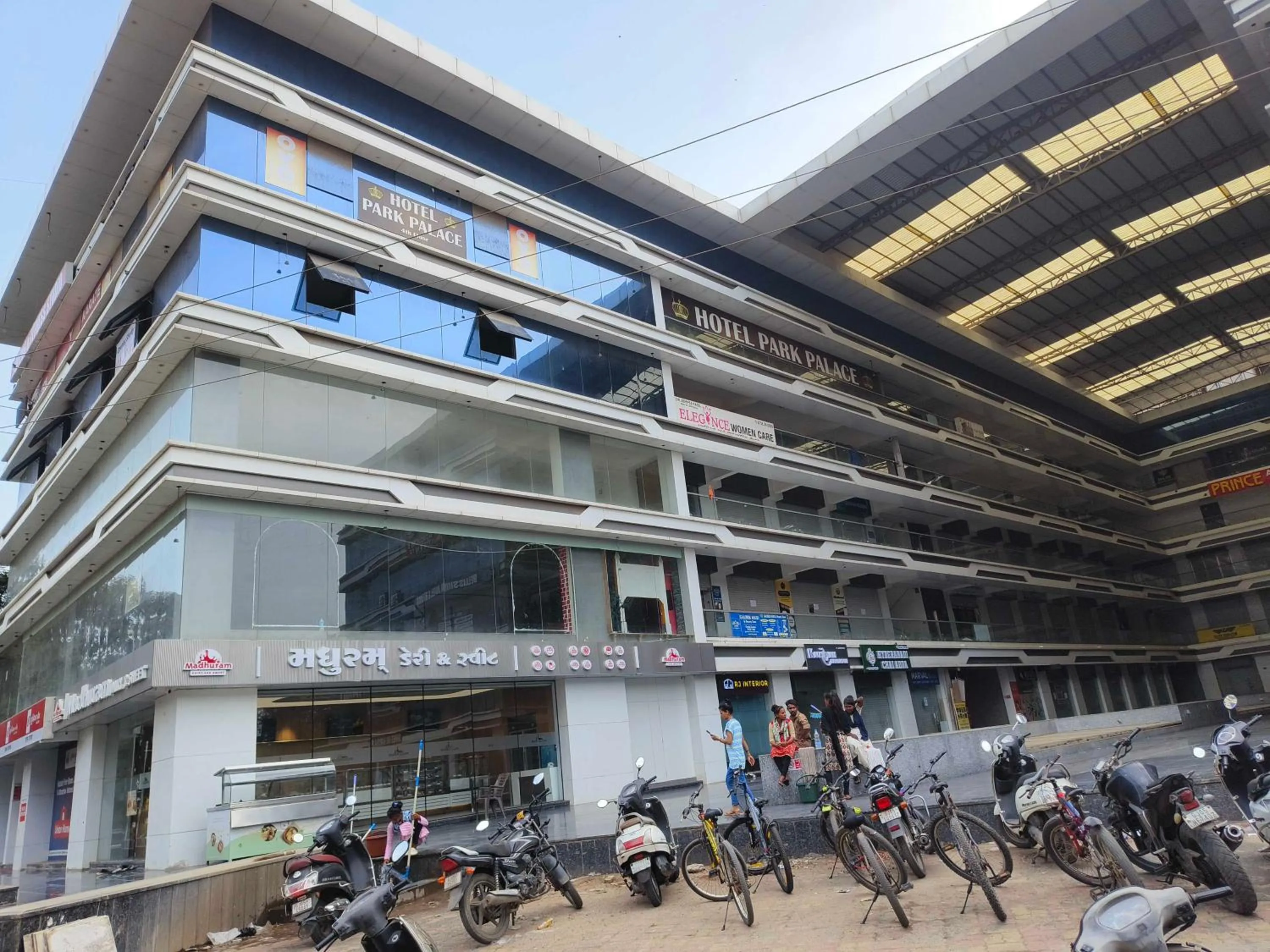 Facade/entrance in Hotel O Park Palace