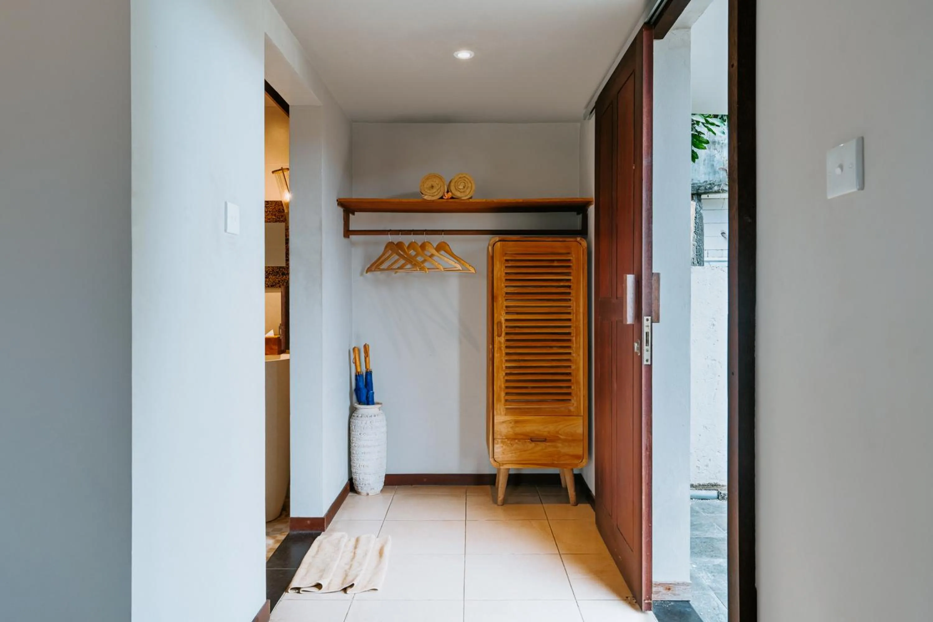 wardrobe in Lokasari Retreat