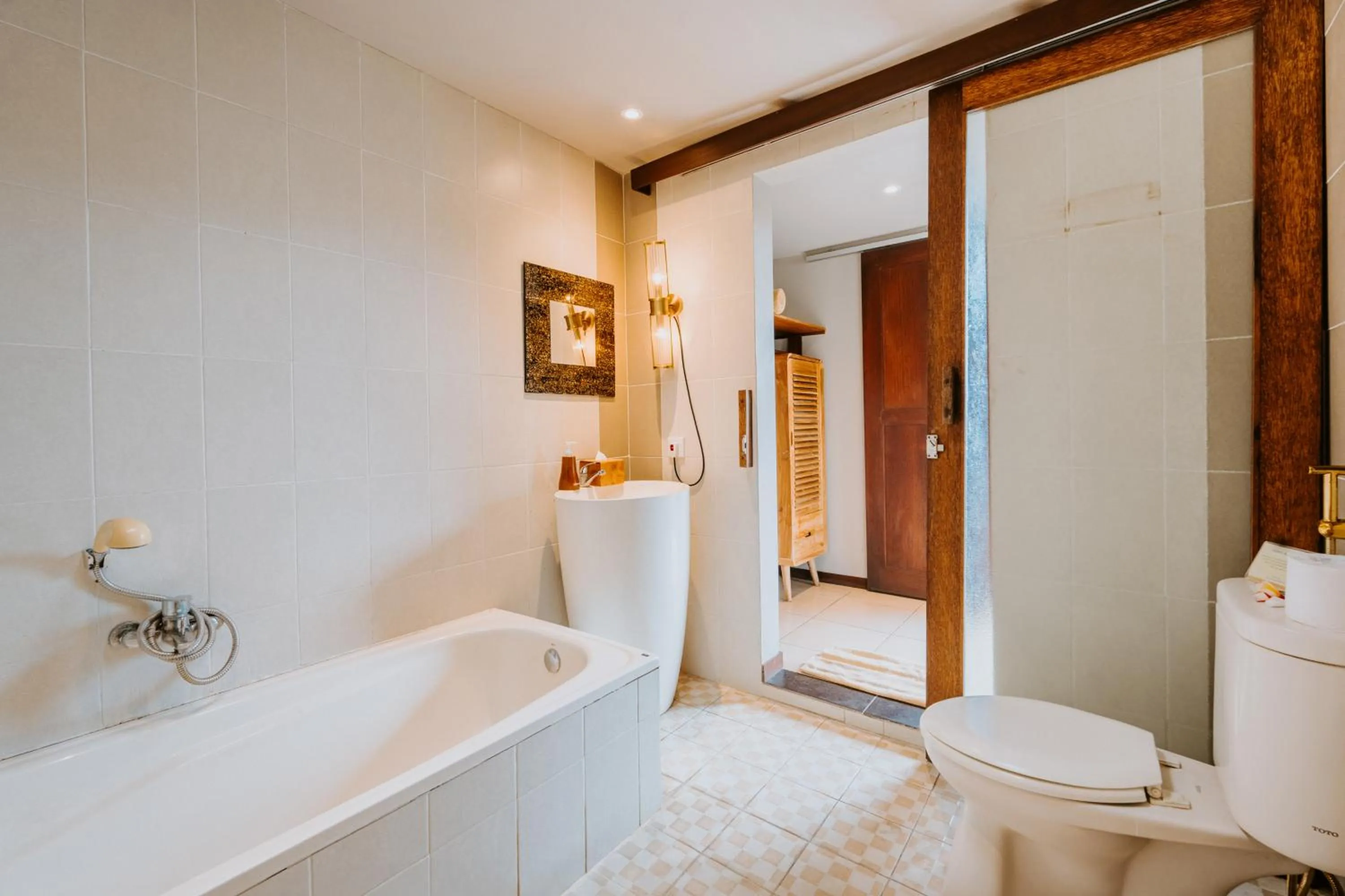 Bathroom in Lokasari Retreat