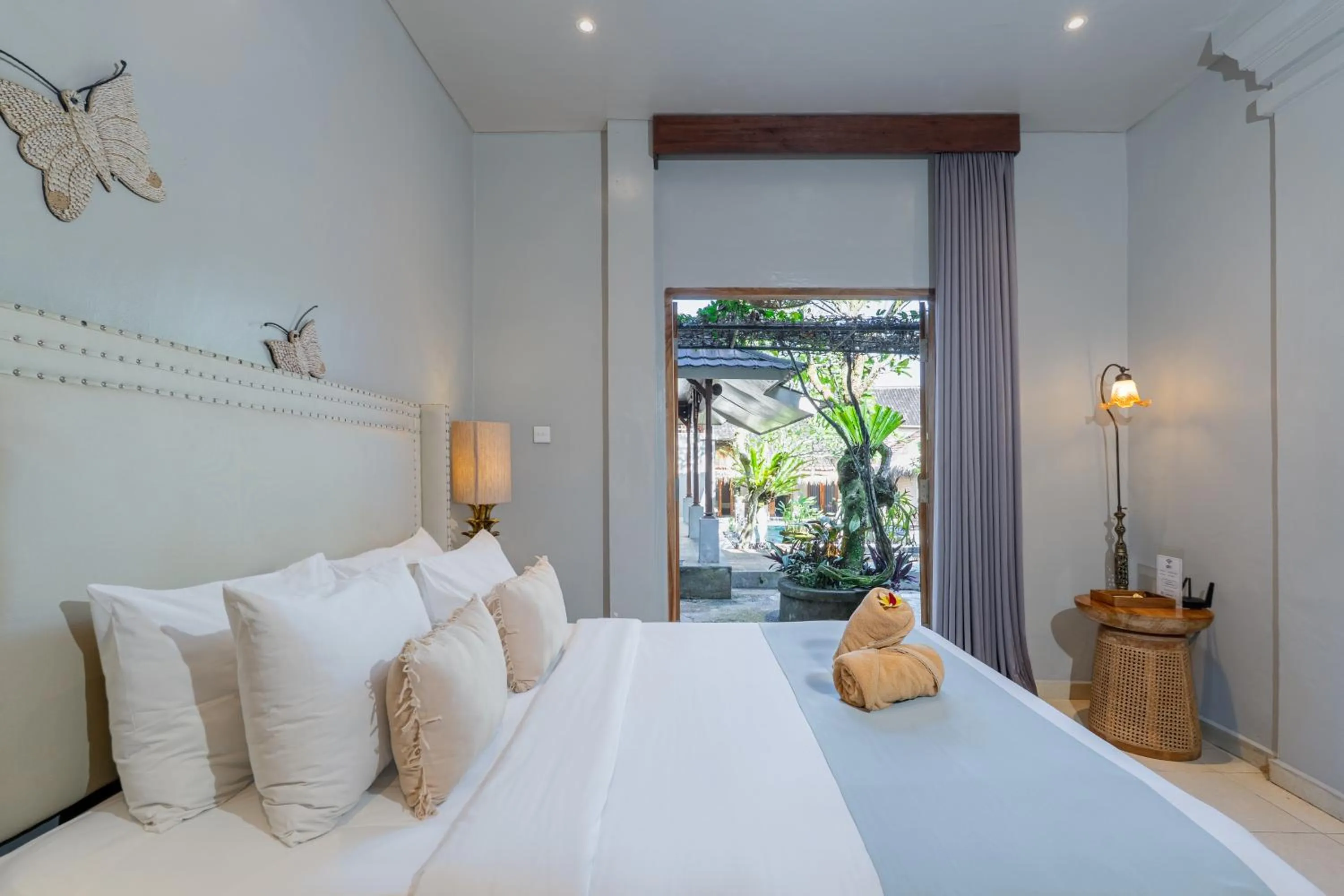 Bed in Lokasari Retreat