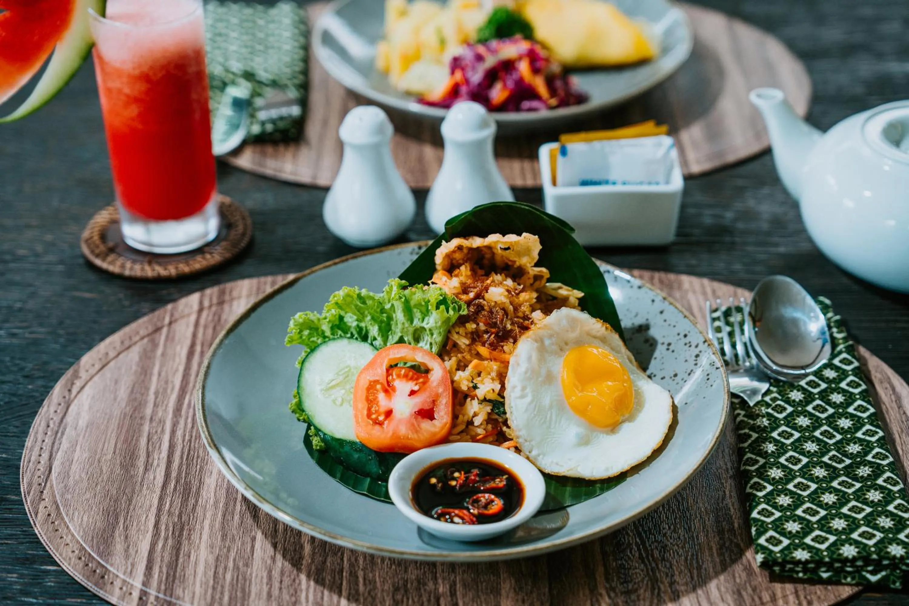 King Room with Pool View in Lokasari Retreat