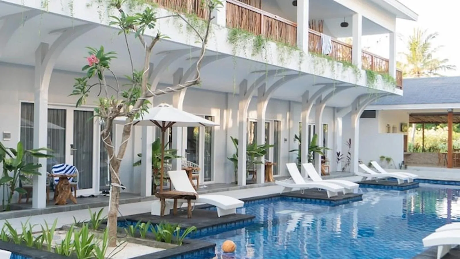 Pool view in Sea Shell Resort