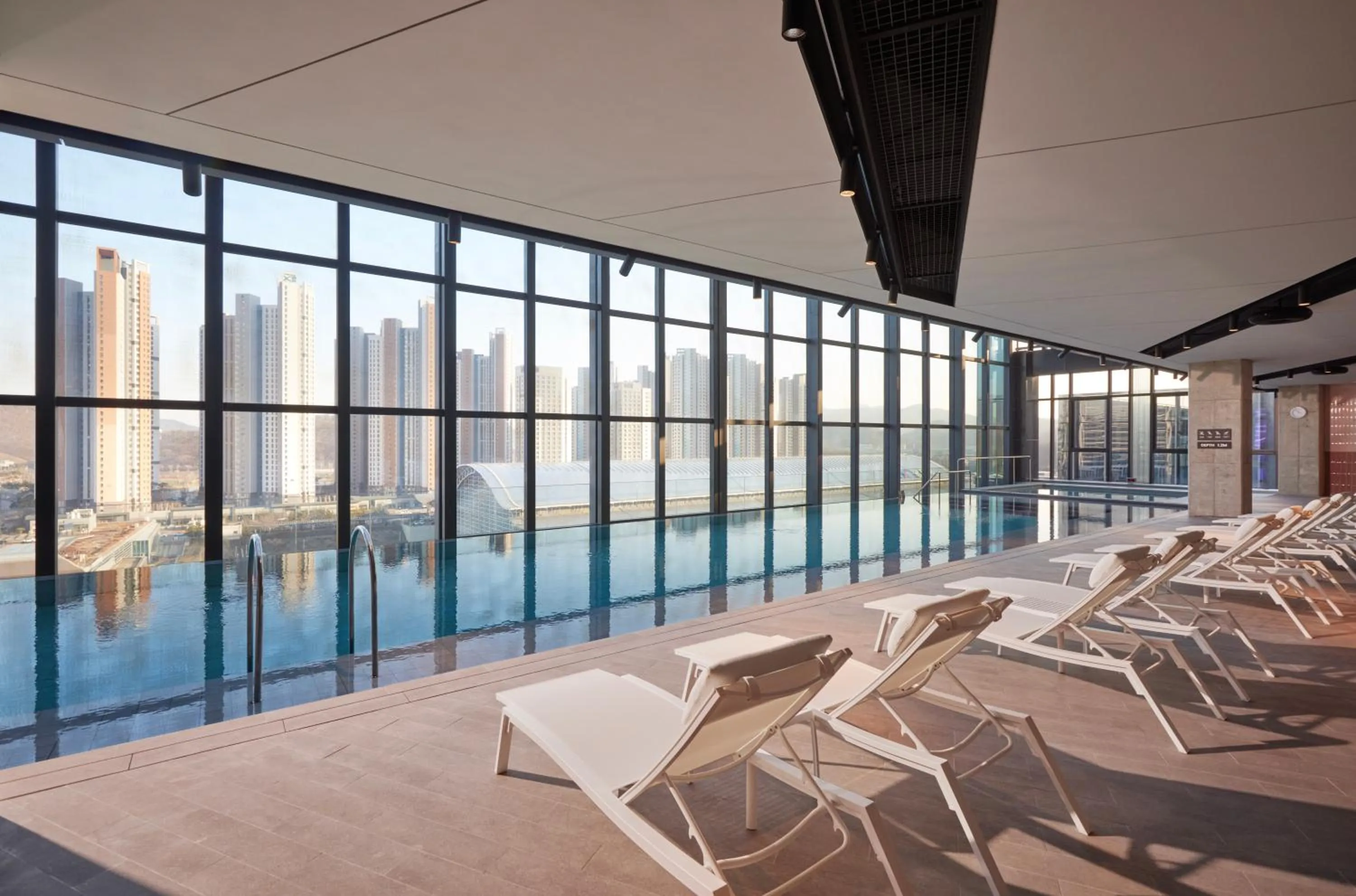 Swimming pool in Take Hotel Seoul Gwangmyeong