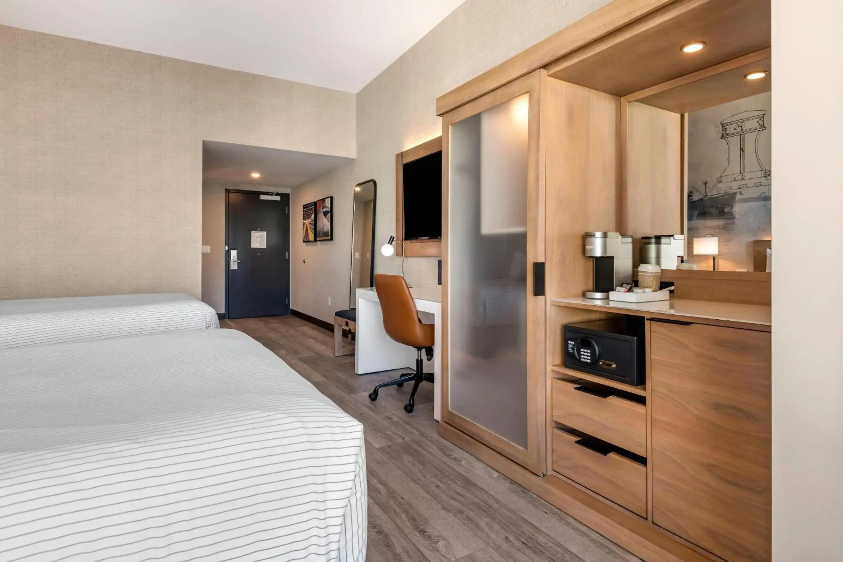 Bedroom, Bed in Cambria Hotel Portland Downtown Old Port Bedroom, Bed in Cambria Hotel Portland Downtown Old Port