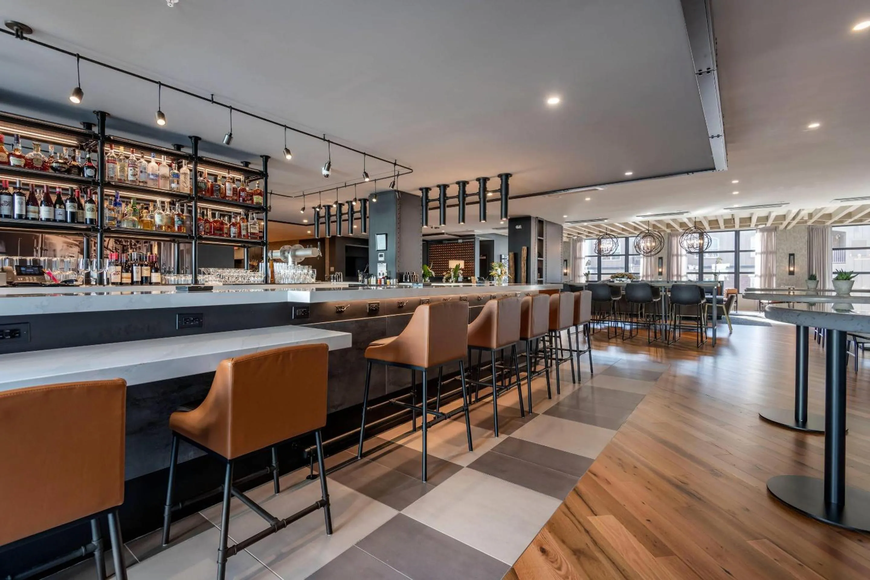 Restaurant/places to eat in Cambria Hotel Portland Downtown Old Port