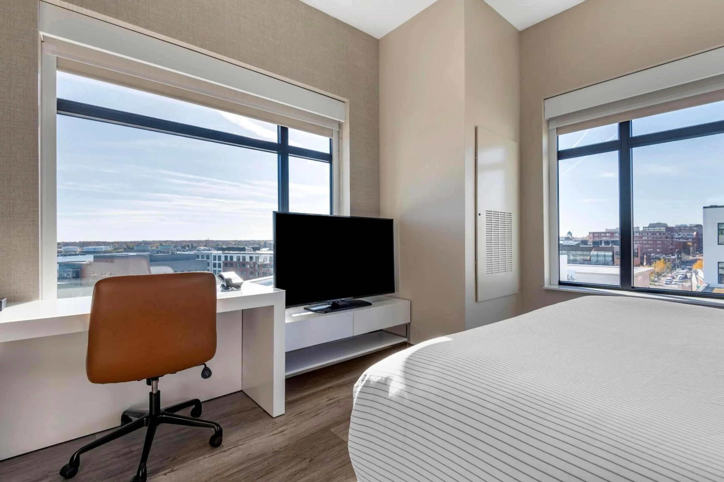 Bedroom, Bed in Cambria Hotel Portland Downtown Old Port