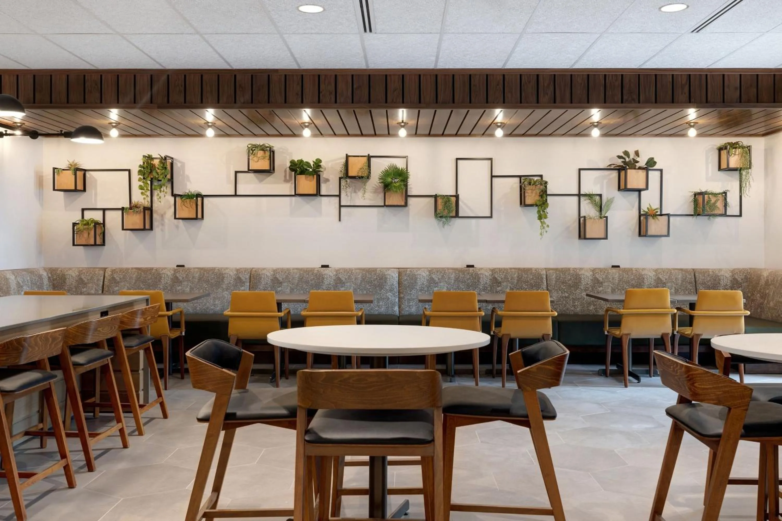 Breakfast in Fairfield by Marriott Inn & Suites Minneapolis Downtown