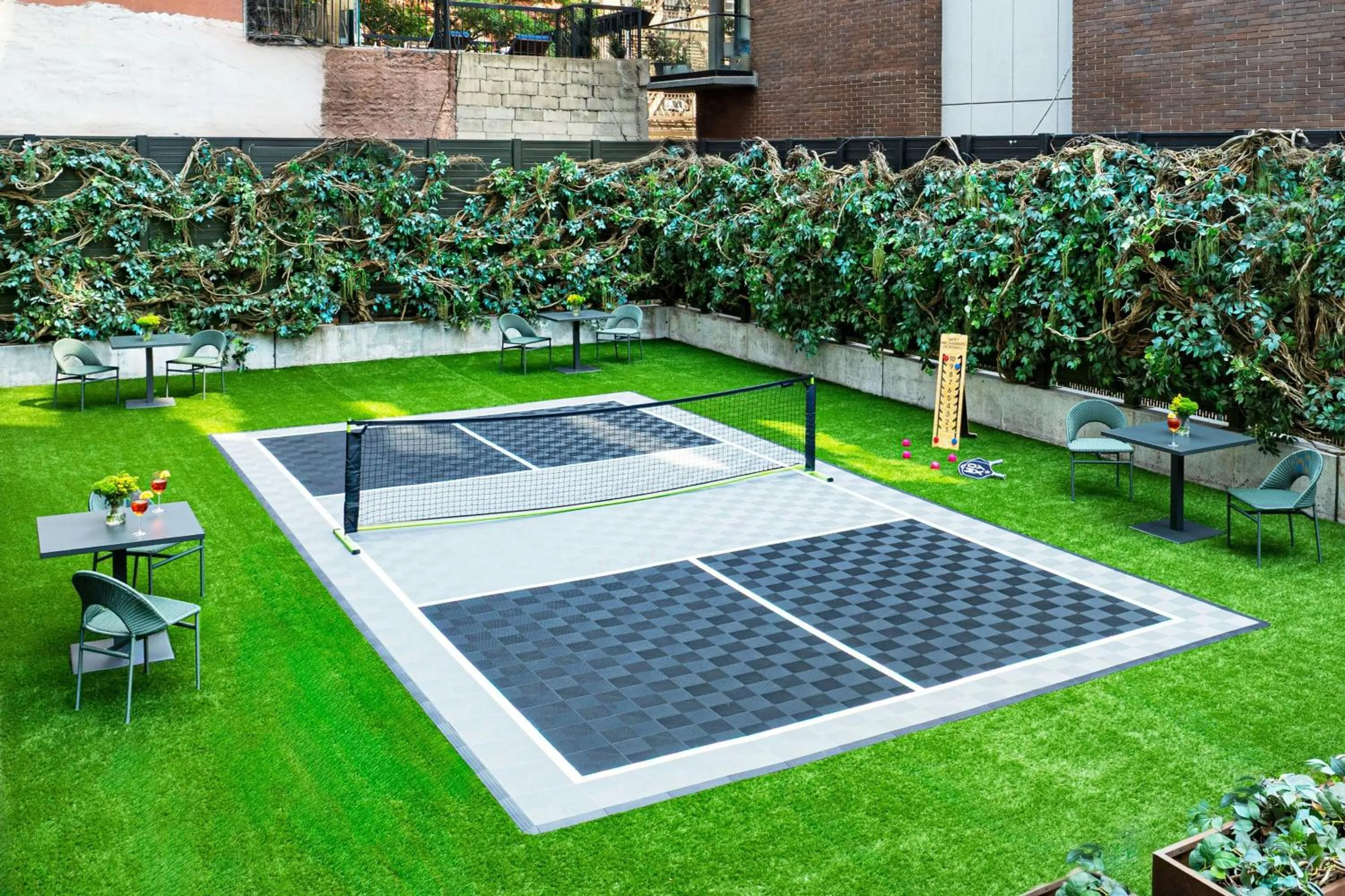 Fitness centre/facilities in Moxy Brooklyn Williamsburg