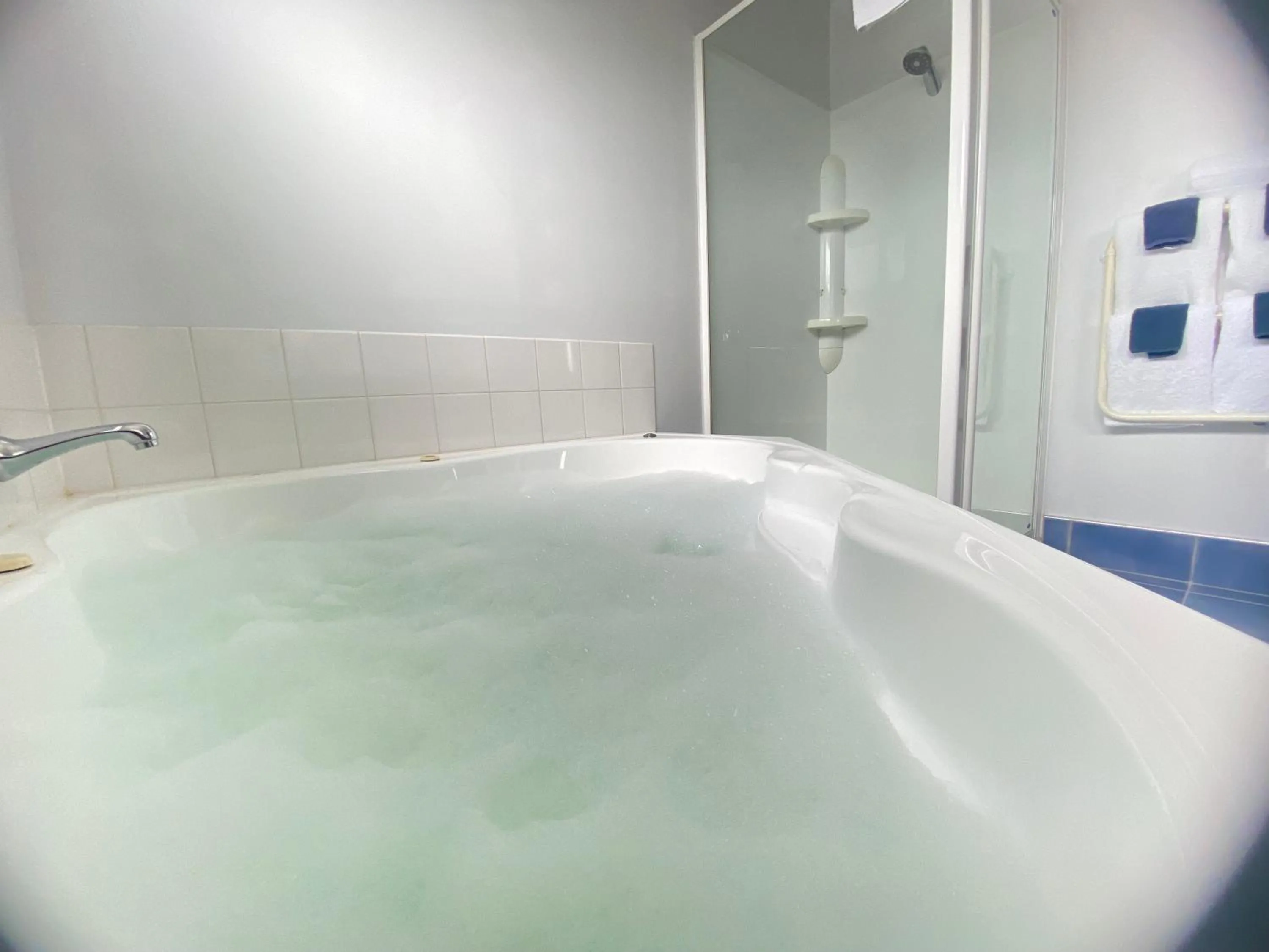 Two-Bedroom Apartment - single occupancy in Fergussons Motor Lodge