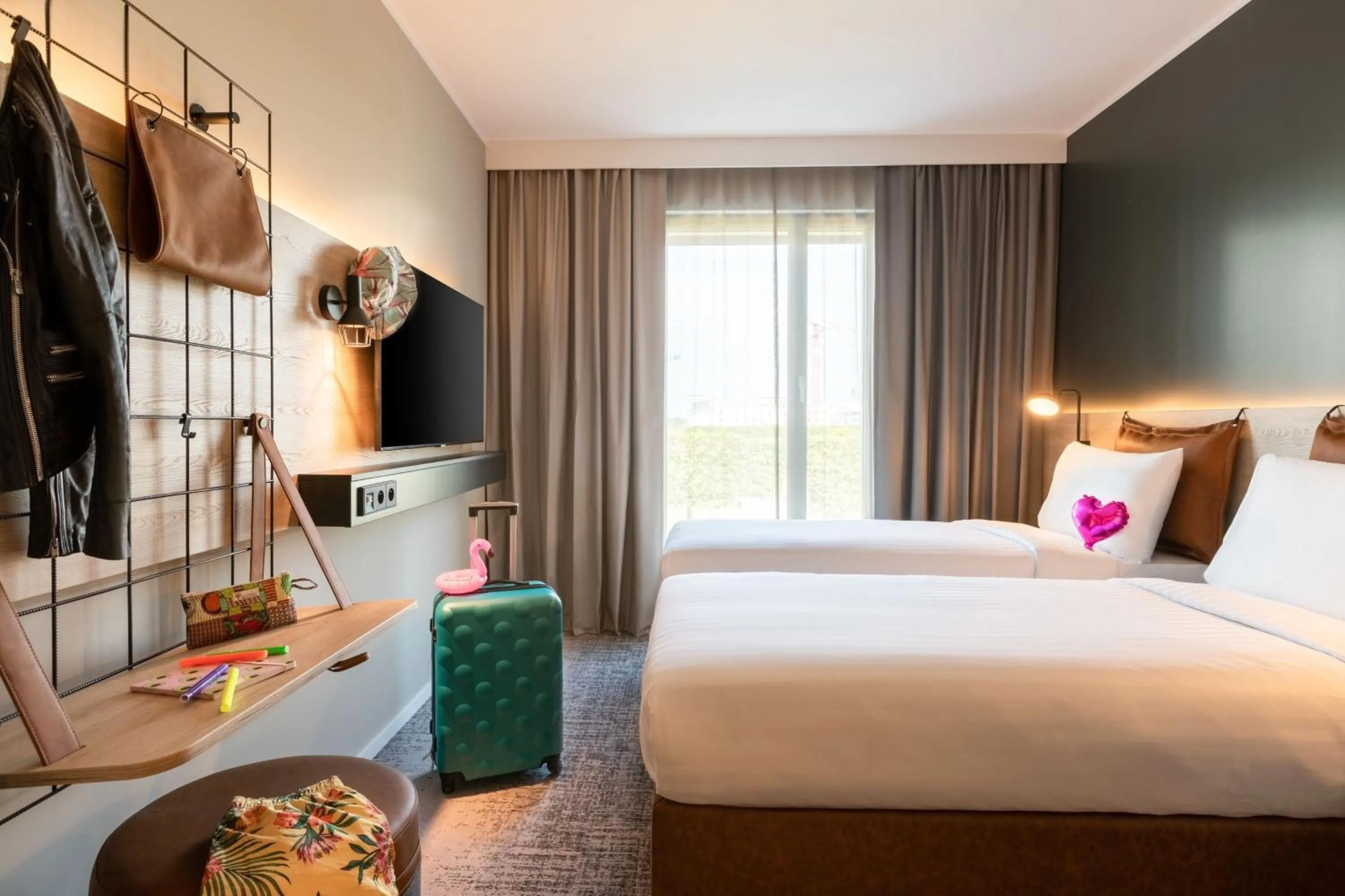 Bedroom, Bed in Moxy Paris Val d'Europe