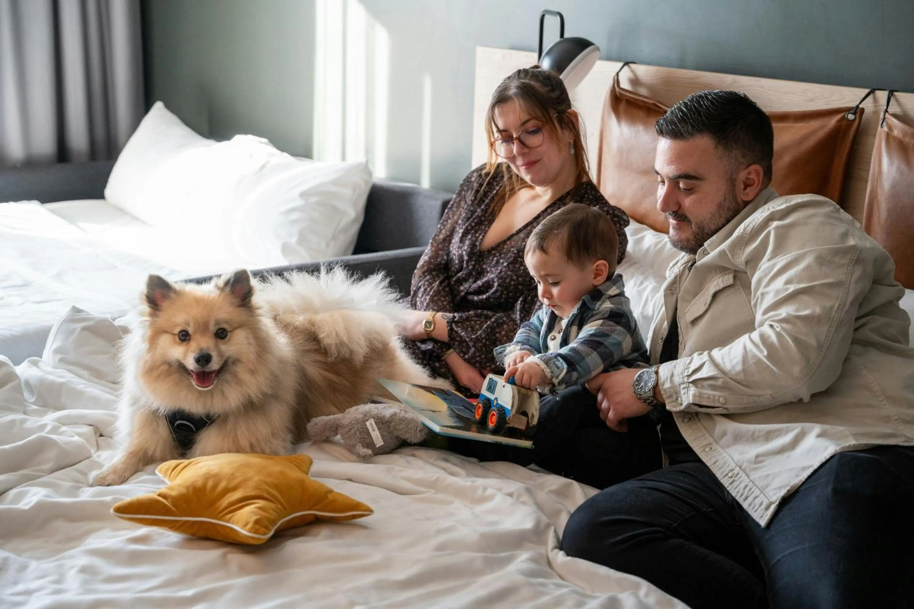 Photo of the whole room, Bed in Moxy Paris Val d'Europe